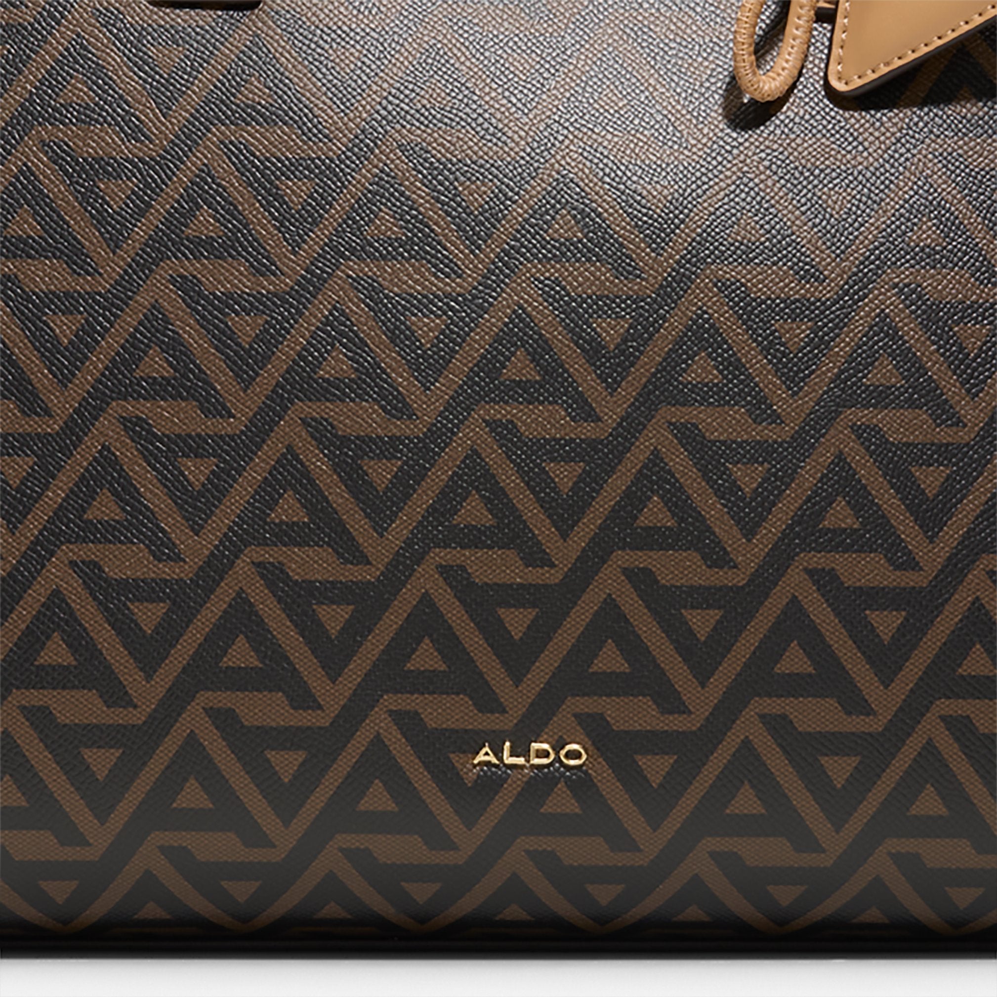 abavas_brown_227-002-029_detail_sq_nt_2018x2018