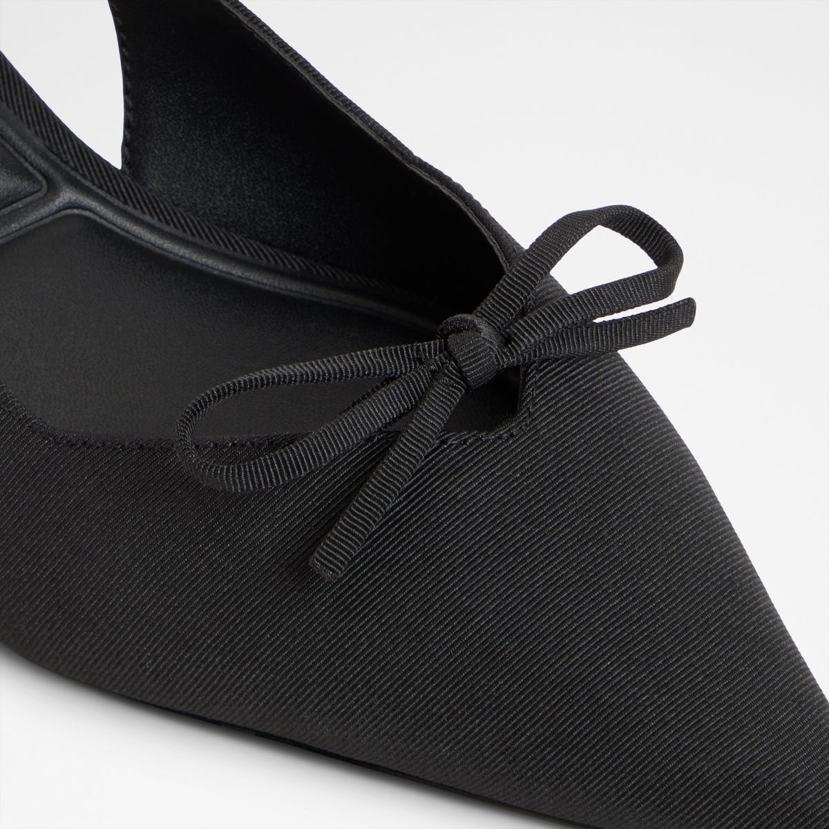 azizza_black_001-003-013_detail_sq_nt_2018x2018