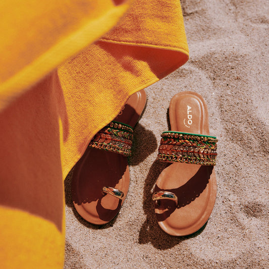 beachwalk_multi_960-003-003_campaign-part_sq_gy_2000x2000