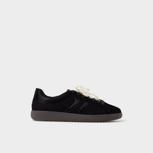 chicsneaker2_black_008-003-048_main_sq_gy_1600x1600