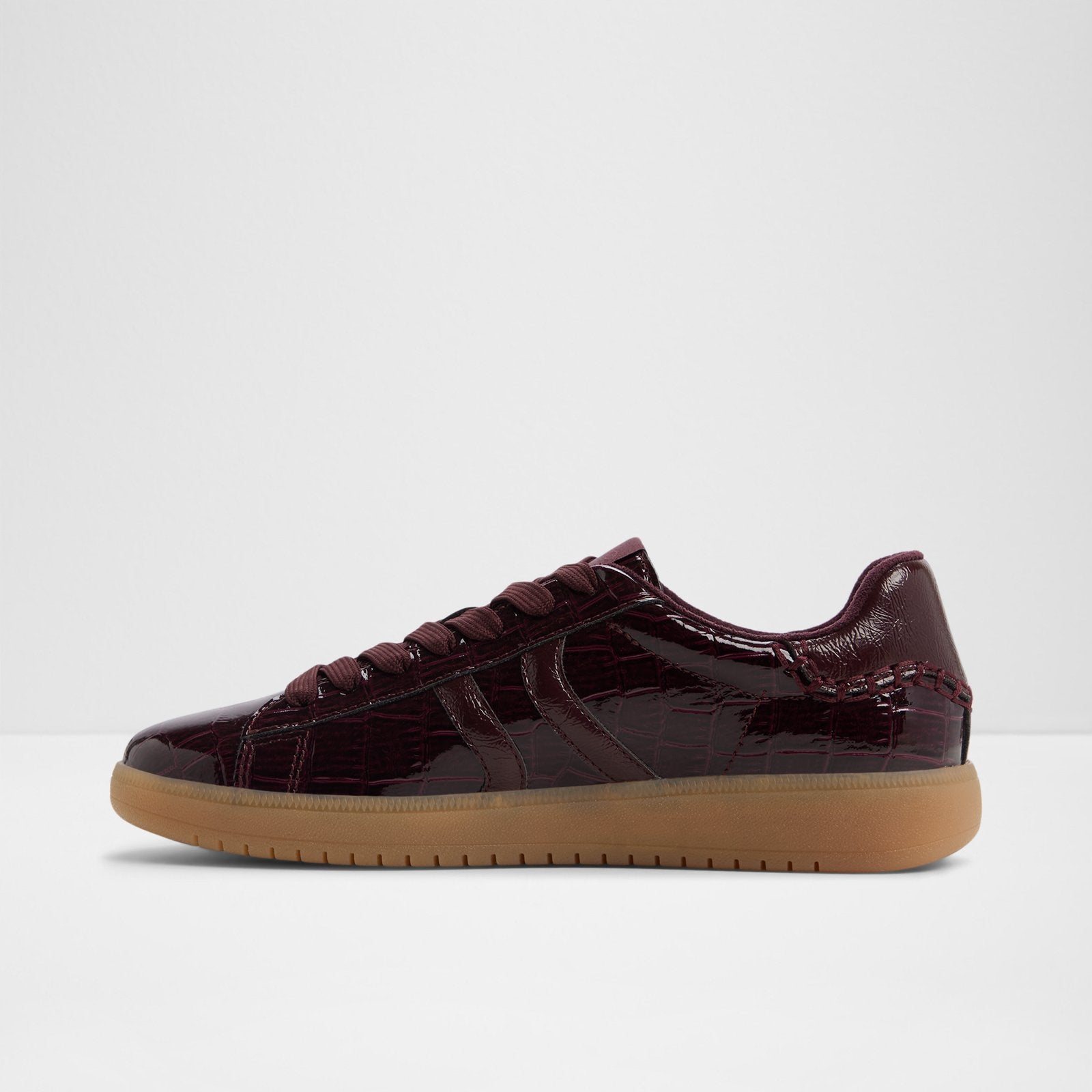 chicsneaker2_red_601-002-004_alt2_sq_nt_1600x1600