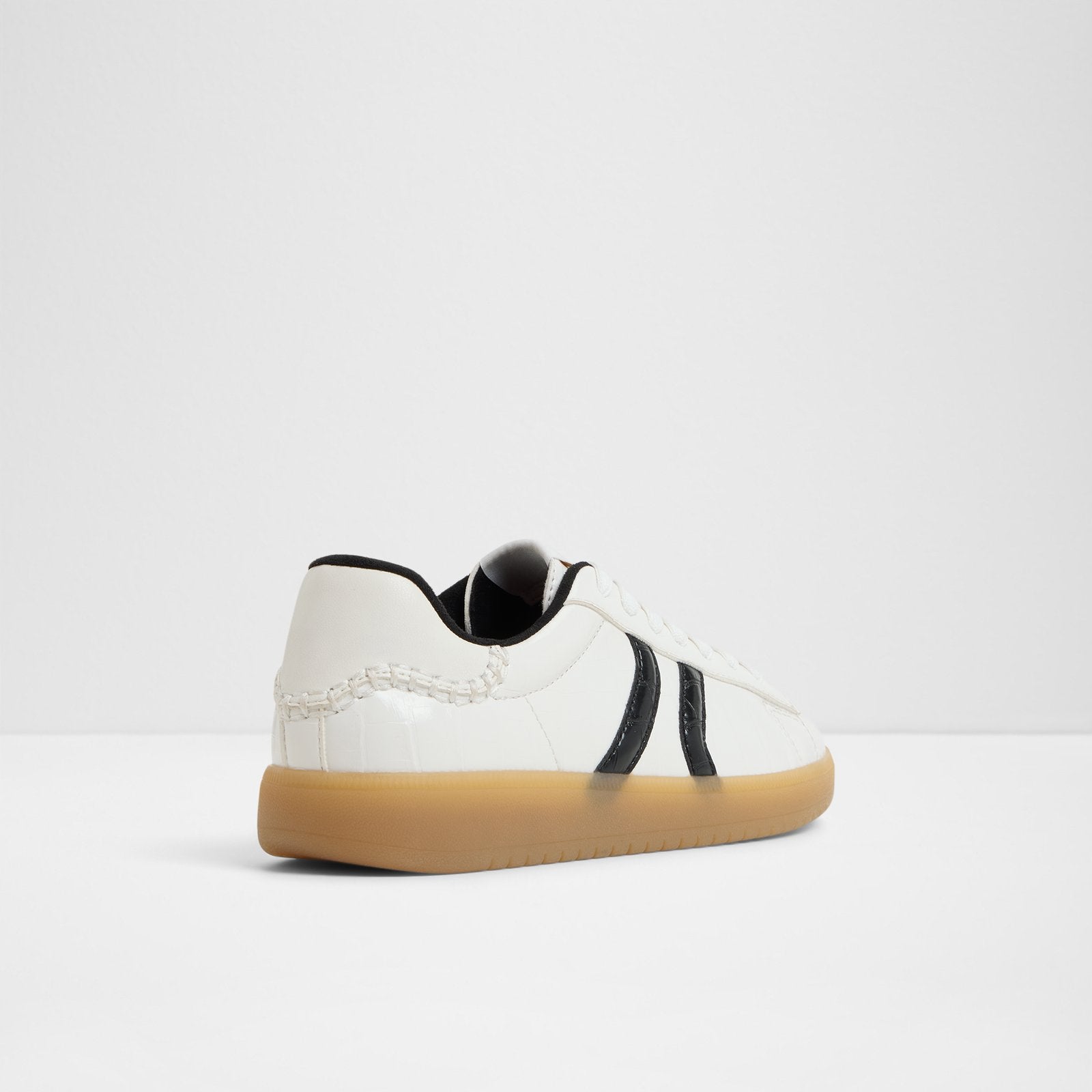 chicsneaker2_white_122-002-004_alt1_sq_nt_1600x1600