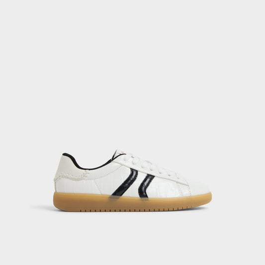 chicsneaker2_white_122-002-004_main_sq_gy_1600x1600