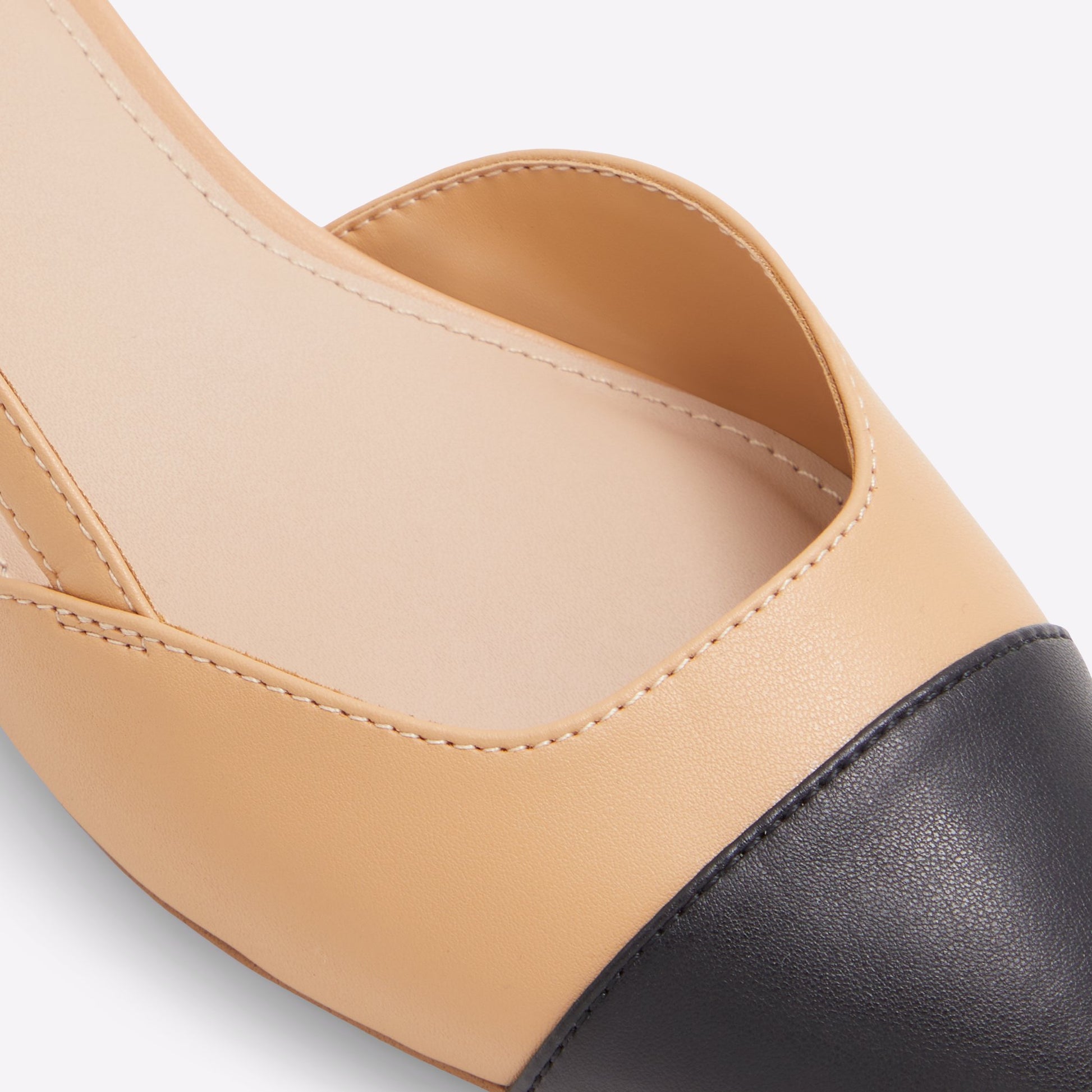 clementinne_beige_259-002-043_detail_sq_nt_2018x2018
