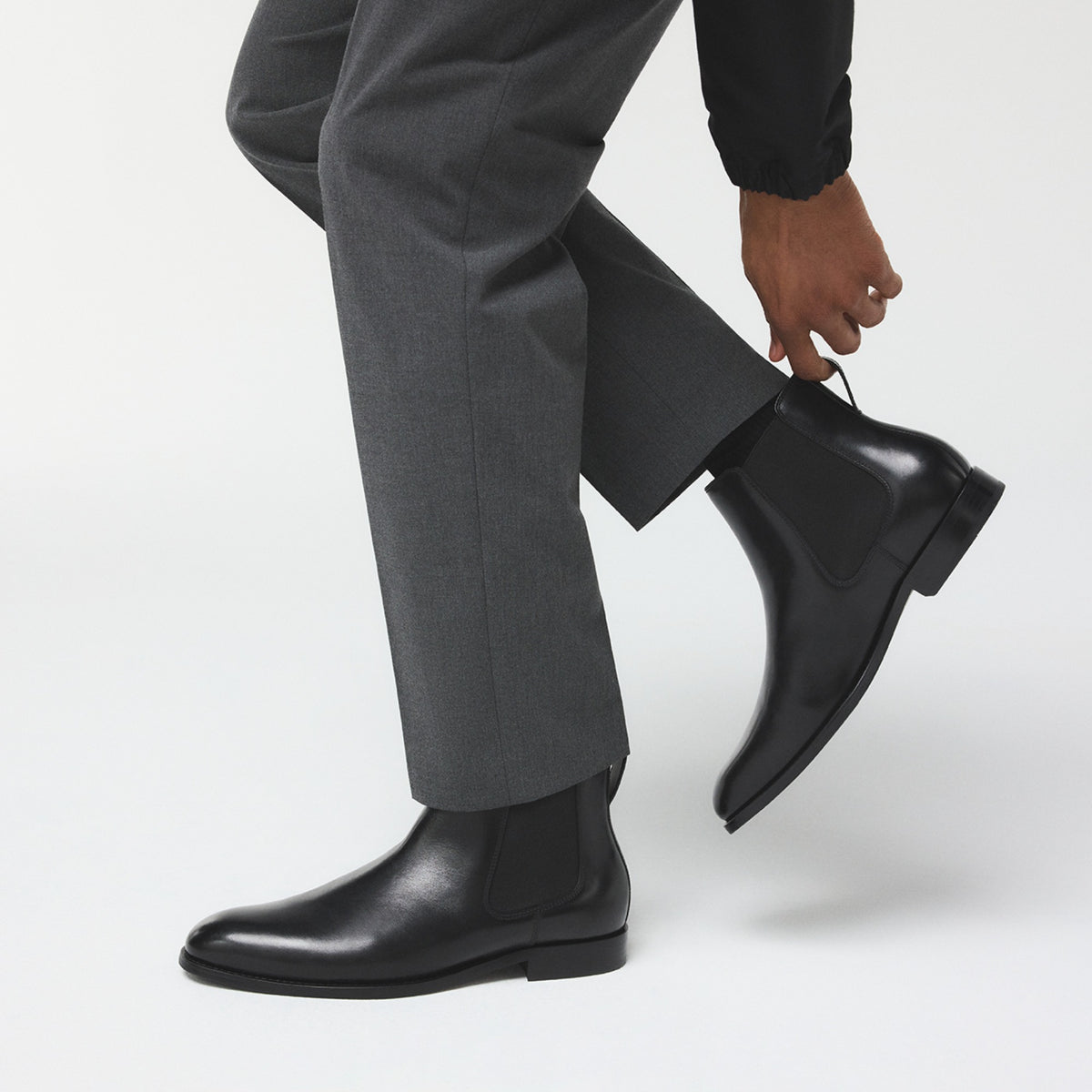 felton_black_001-001-043_look-part_sq_gy_2000x2000