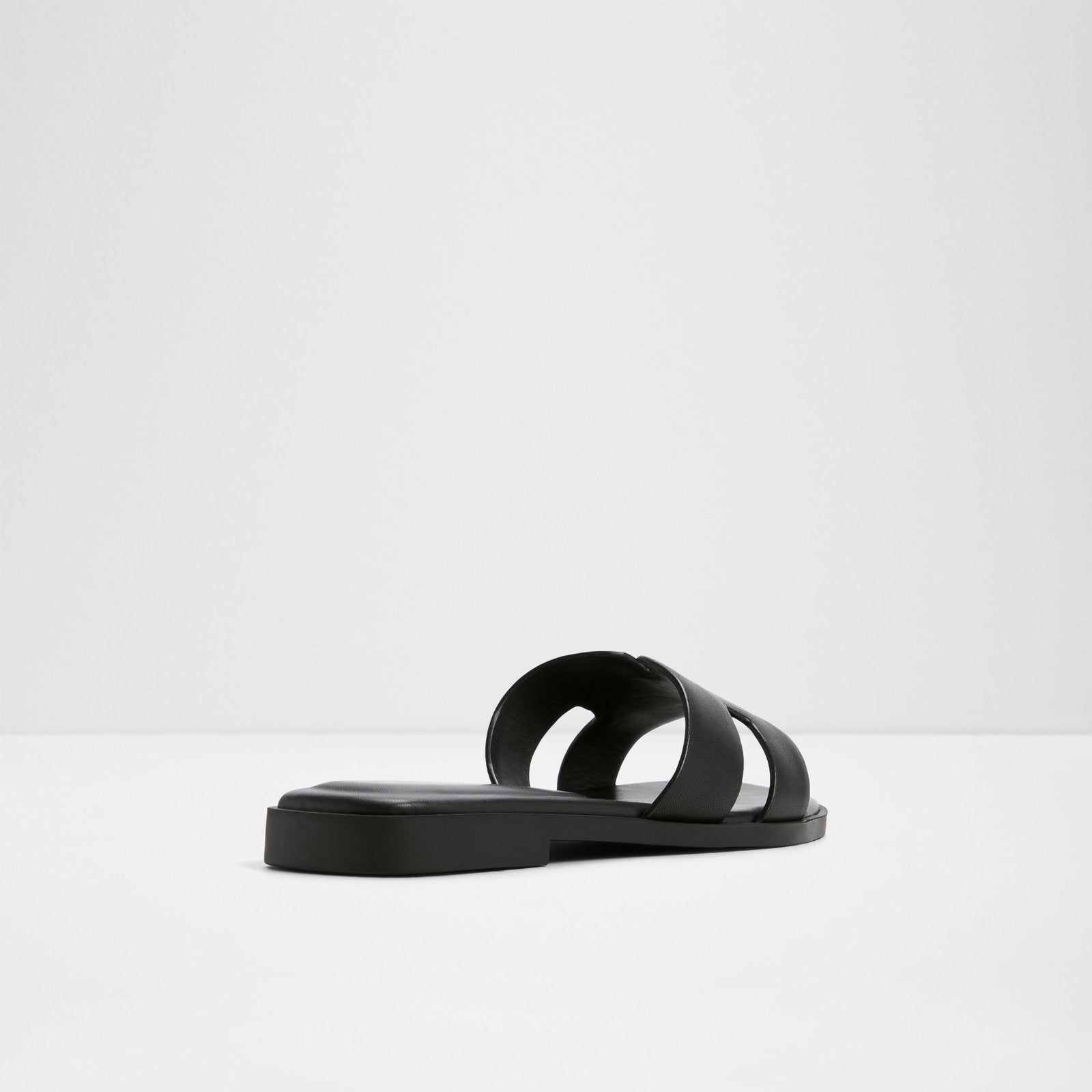 itsandal_black_001-001-043_alt1_sq_nt_1600x1600