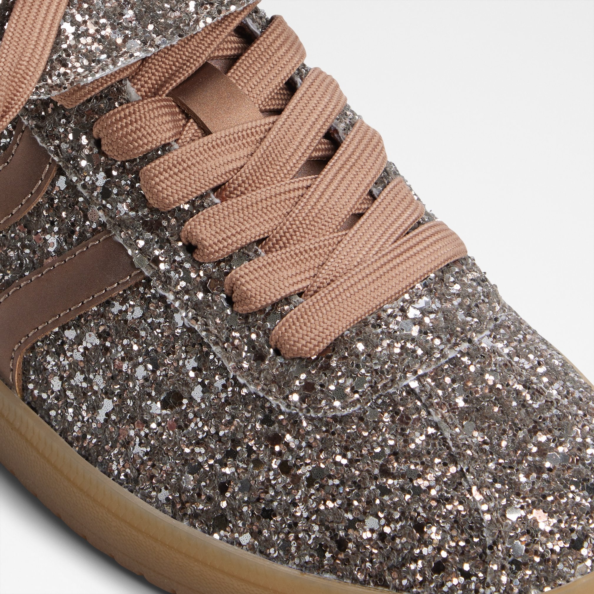 itsneaker_brown_222-002-011_detail_sq_nt_2018x2018