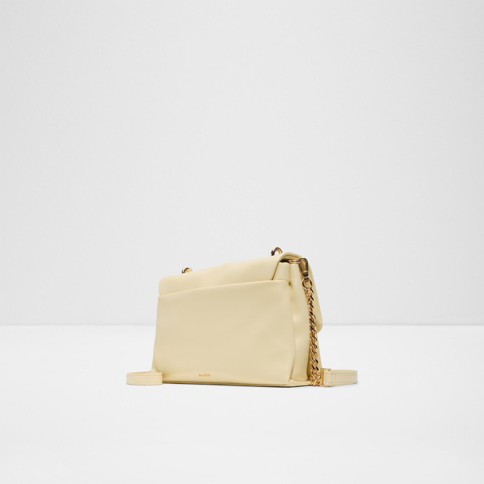 katebag_yellow_700-002-029_alt1_sq_nt_1600x1600