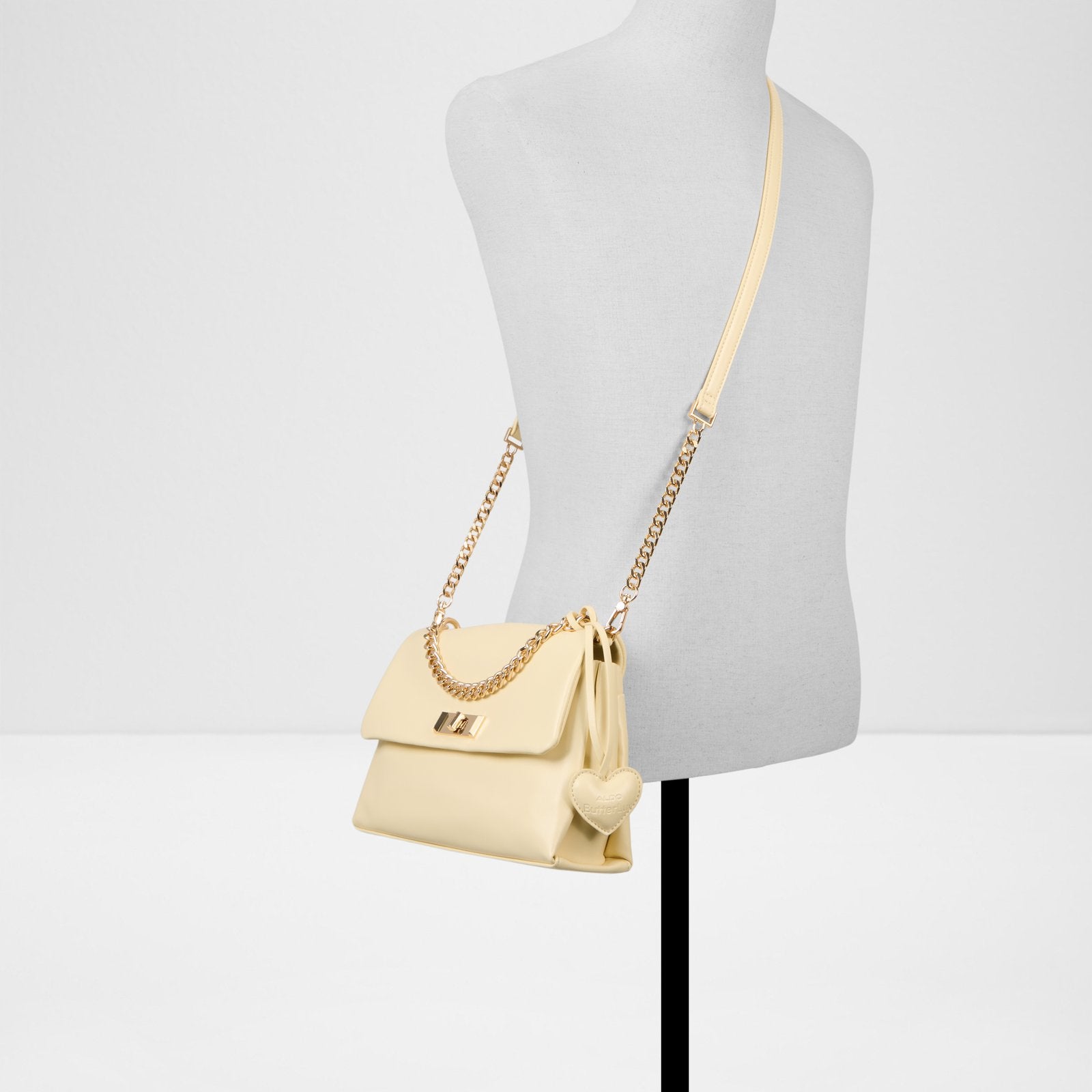 katebag_yellow_700-002-029_alt3_sq_nt_1600x1600
