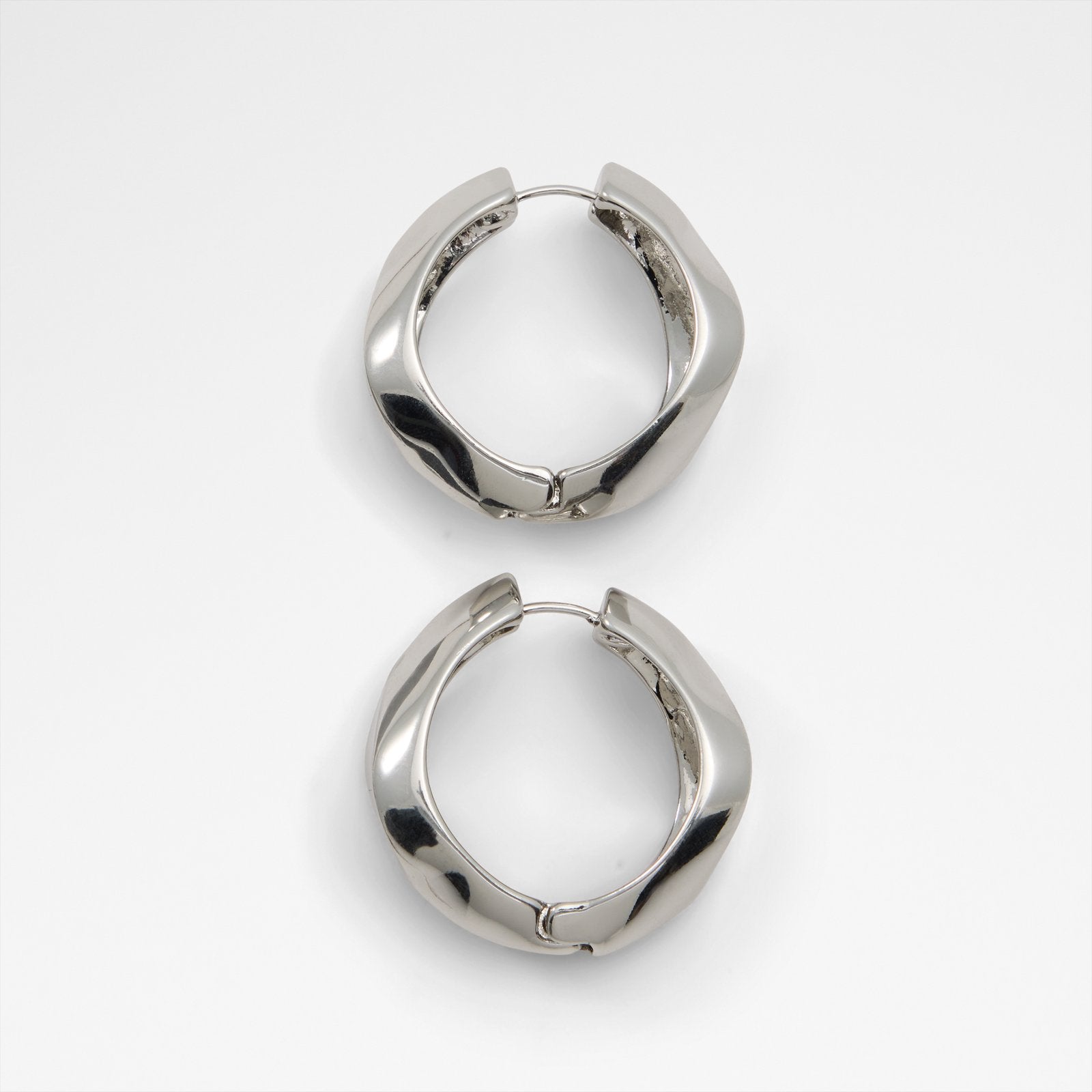 kinna_silver_040_main_sq_nt_1600x1600