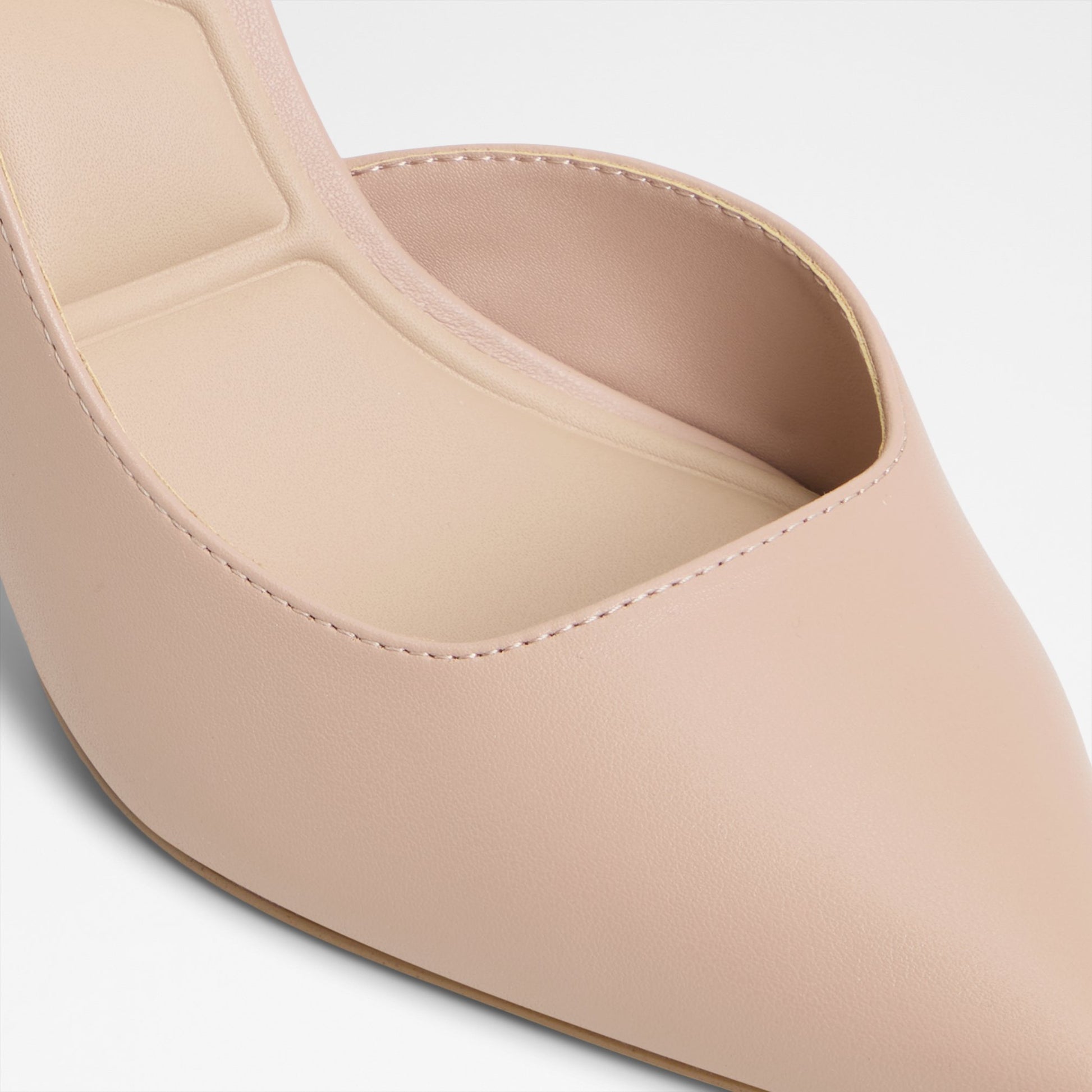 livianna_beige_271-002-043_detail_sq_nt_2018x2018
