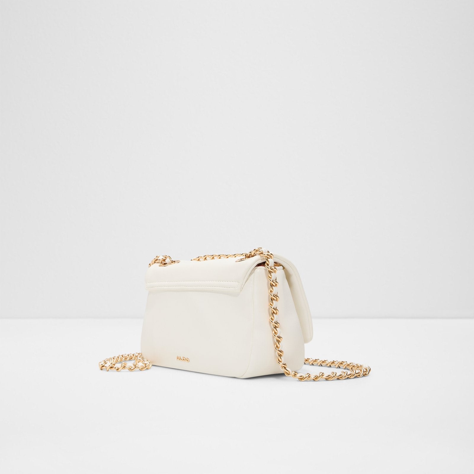 lovebag_white_100-002-029_alt1_sq_nt_1600x1600