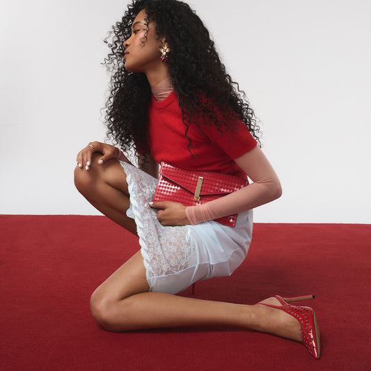 lovesling_red_610-002-019_look-full_sq_gy_2000x2000