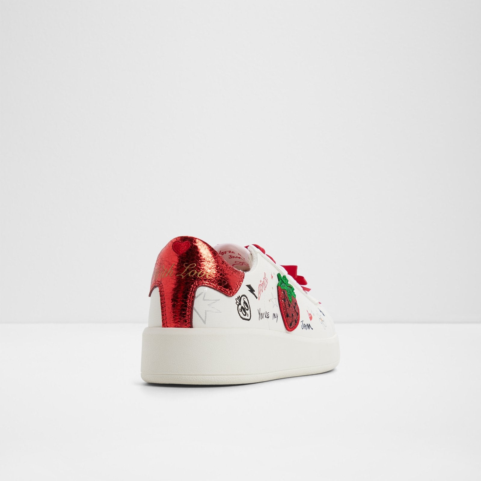 lovesneaker_white_100-002-043_alt1_sq_nt_1600x1600
