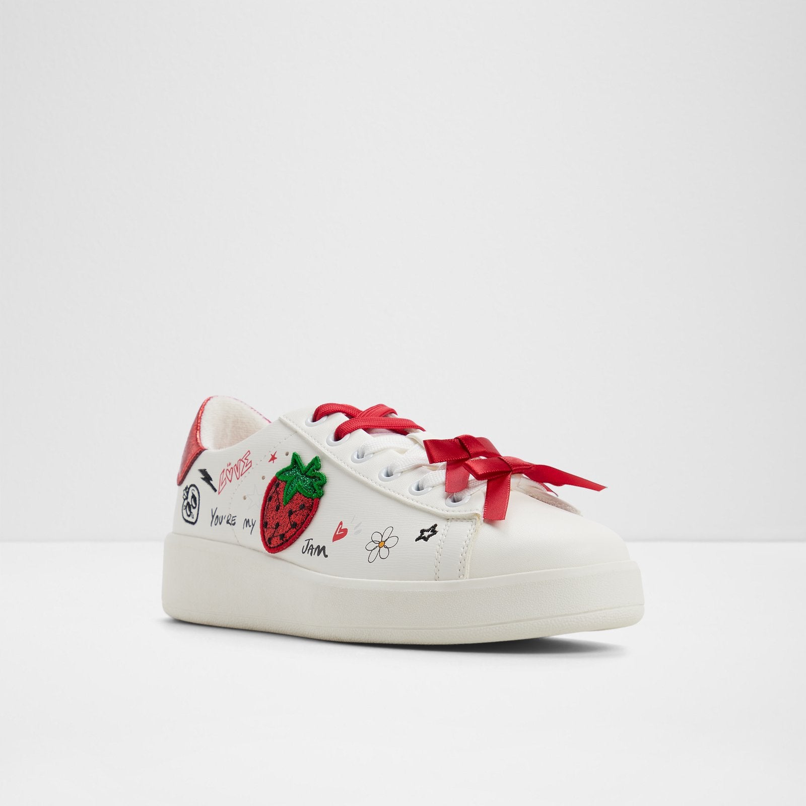 lovesneaker_white_100-002-043_alt3_sq_nt_1600x1600