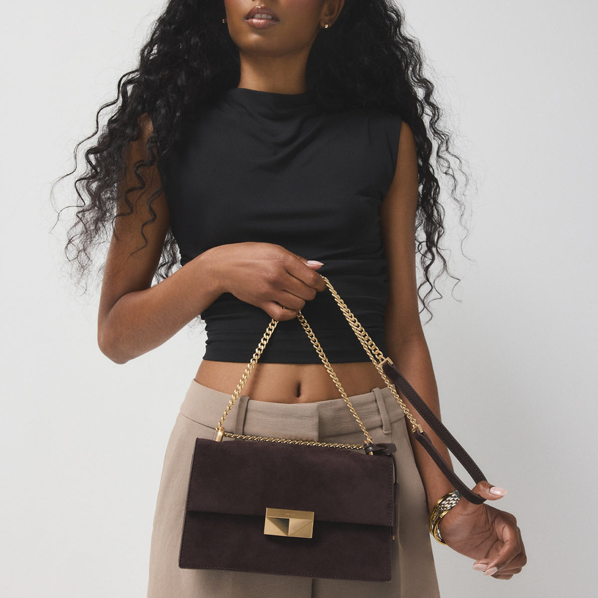 meli_brown_201-001-029_look-full_sq_gy_2000x2000