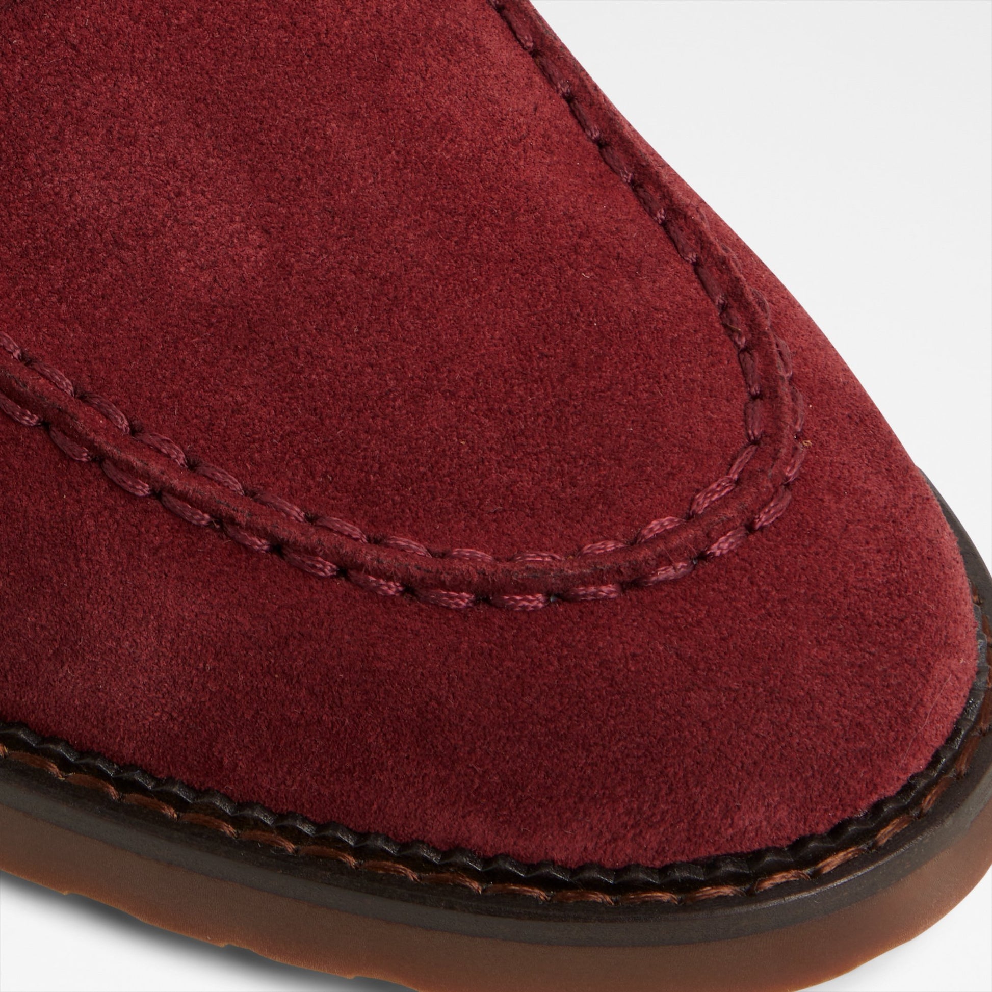 melville_red_610-001-046_detail_sq_nt_2018x2018