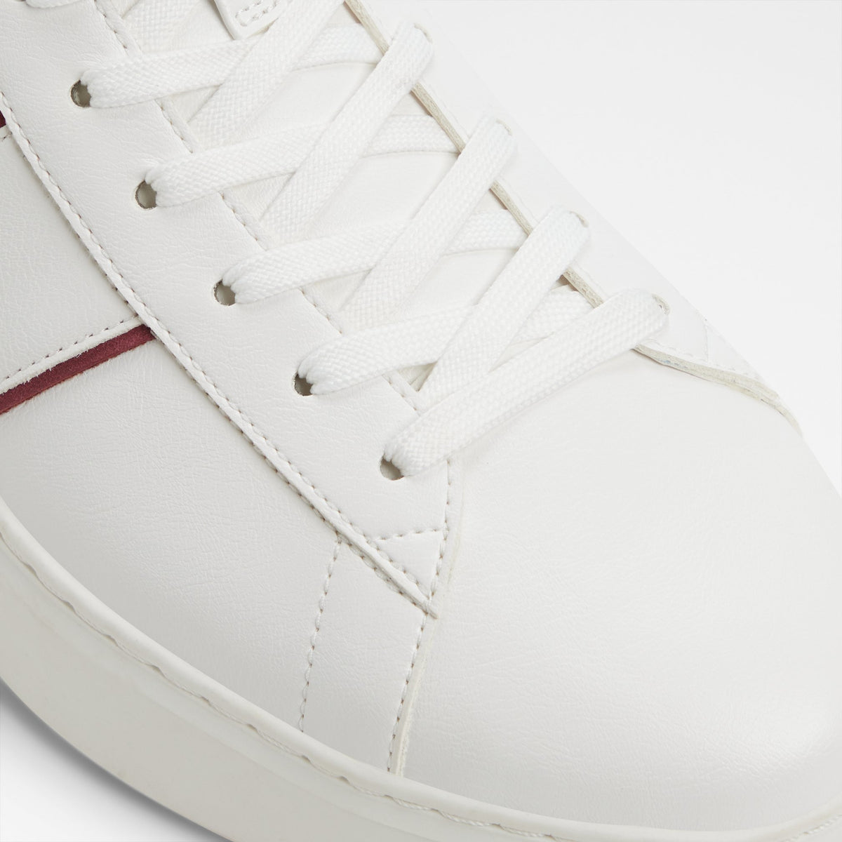 paxon_white_100-002-043_detail_sq_nt_2018x2018