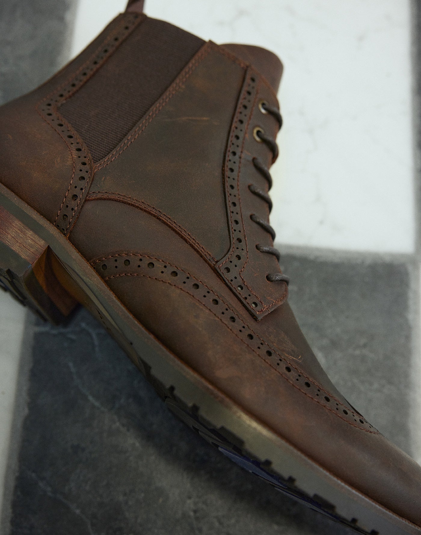 product_13316643_salinger_brown_220-001-043_look-part_rc_nt