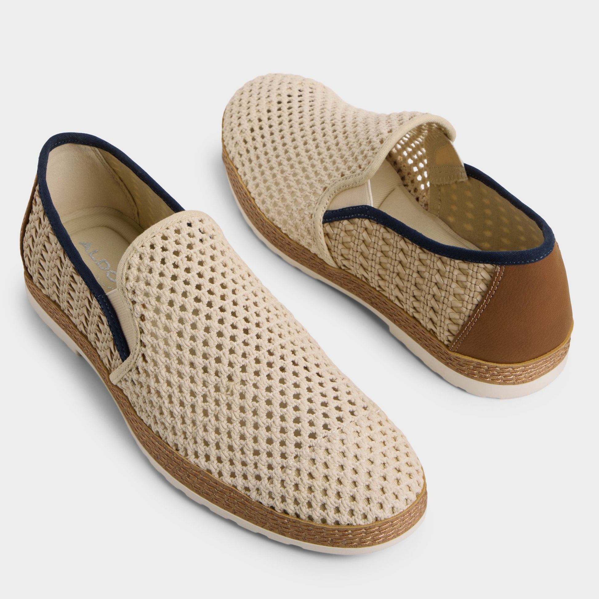 product_13390880_kianou_beige_271-003-050_spotlight_sq_gy