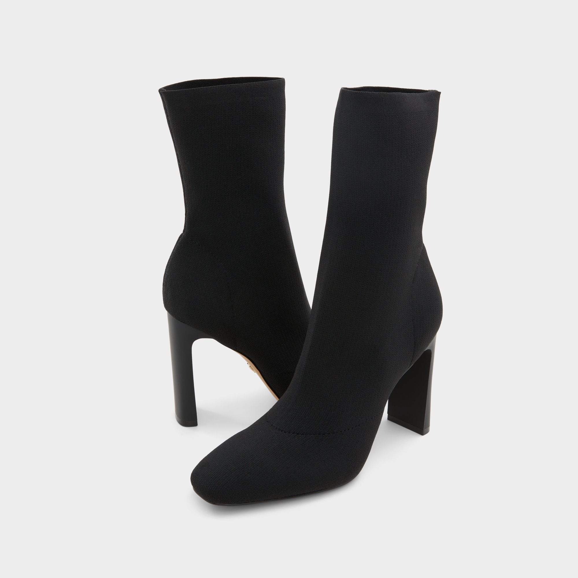 product_13838552_faelora_black_001-003-017_spotlight_sq_gy