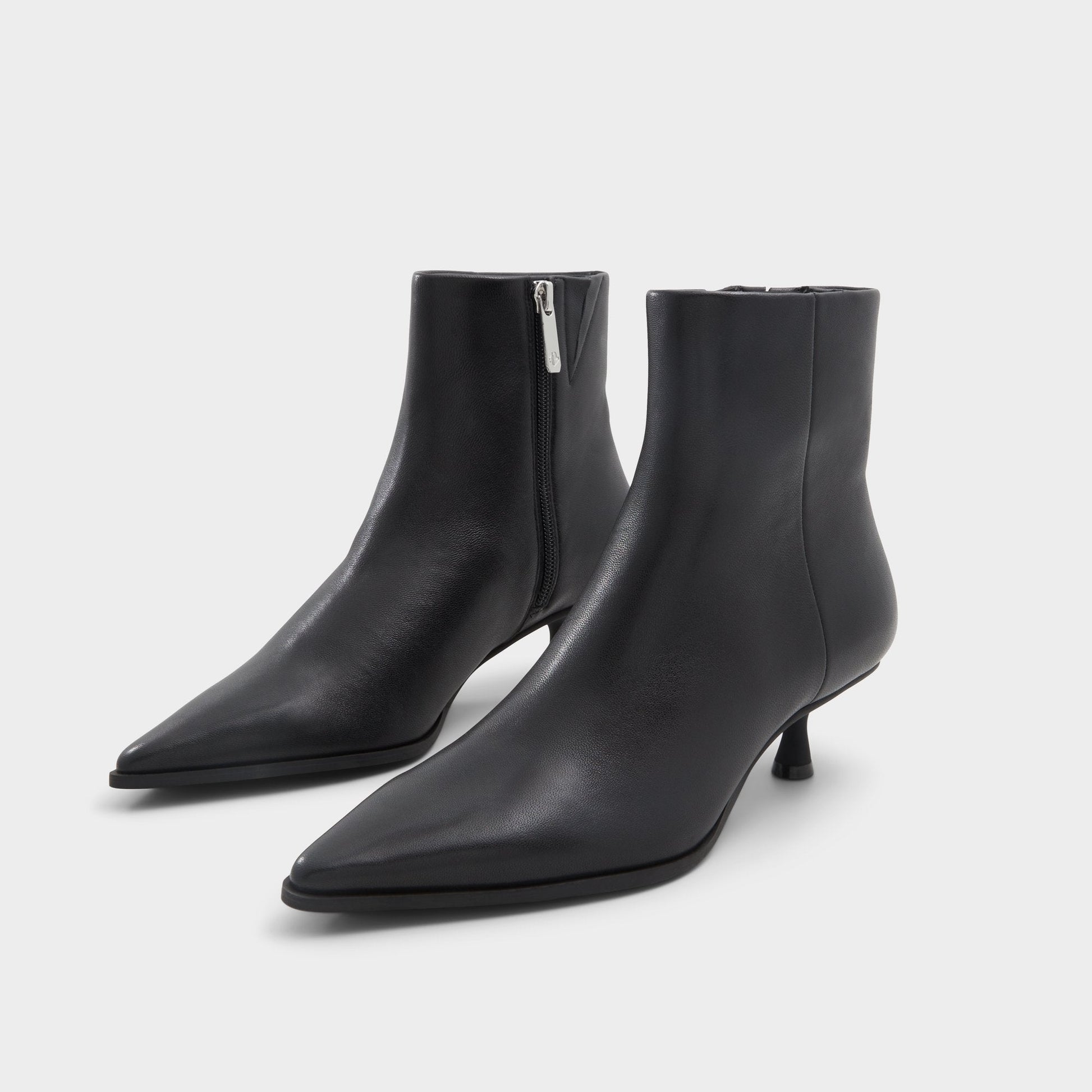 product_13875038_emmalie_black_001-001-043_spotlight_sq_gy