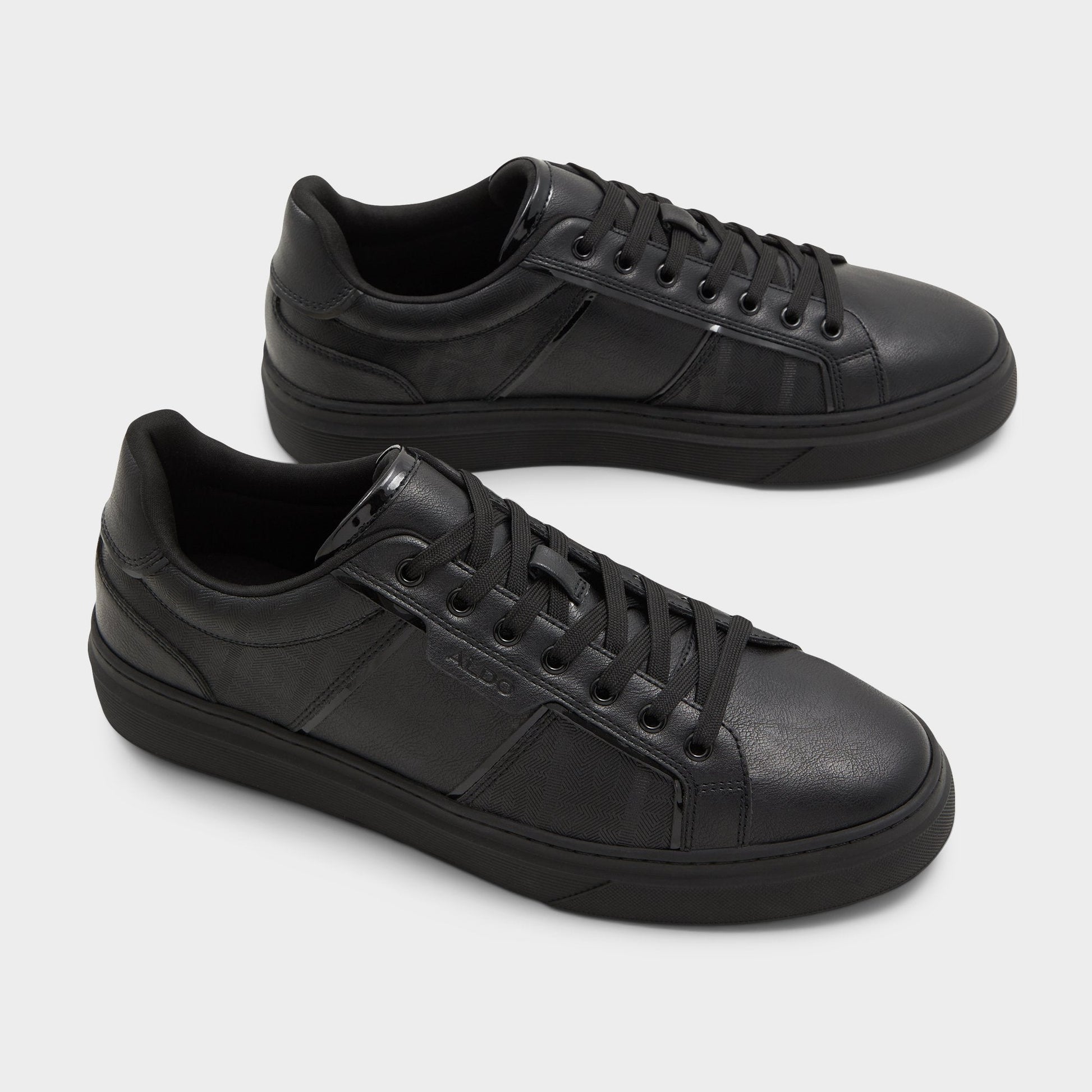 product_14027564_ccourtline_black_007-002-008_spotlight_sq_gy