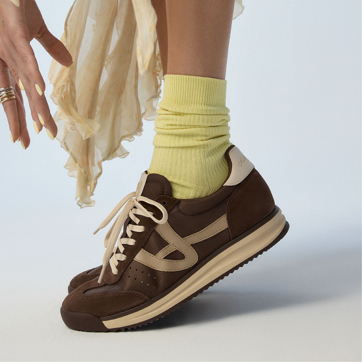 product_14030362_stepcount_brown_210-003-062_look-part_sq_nt