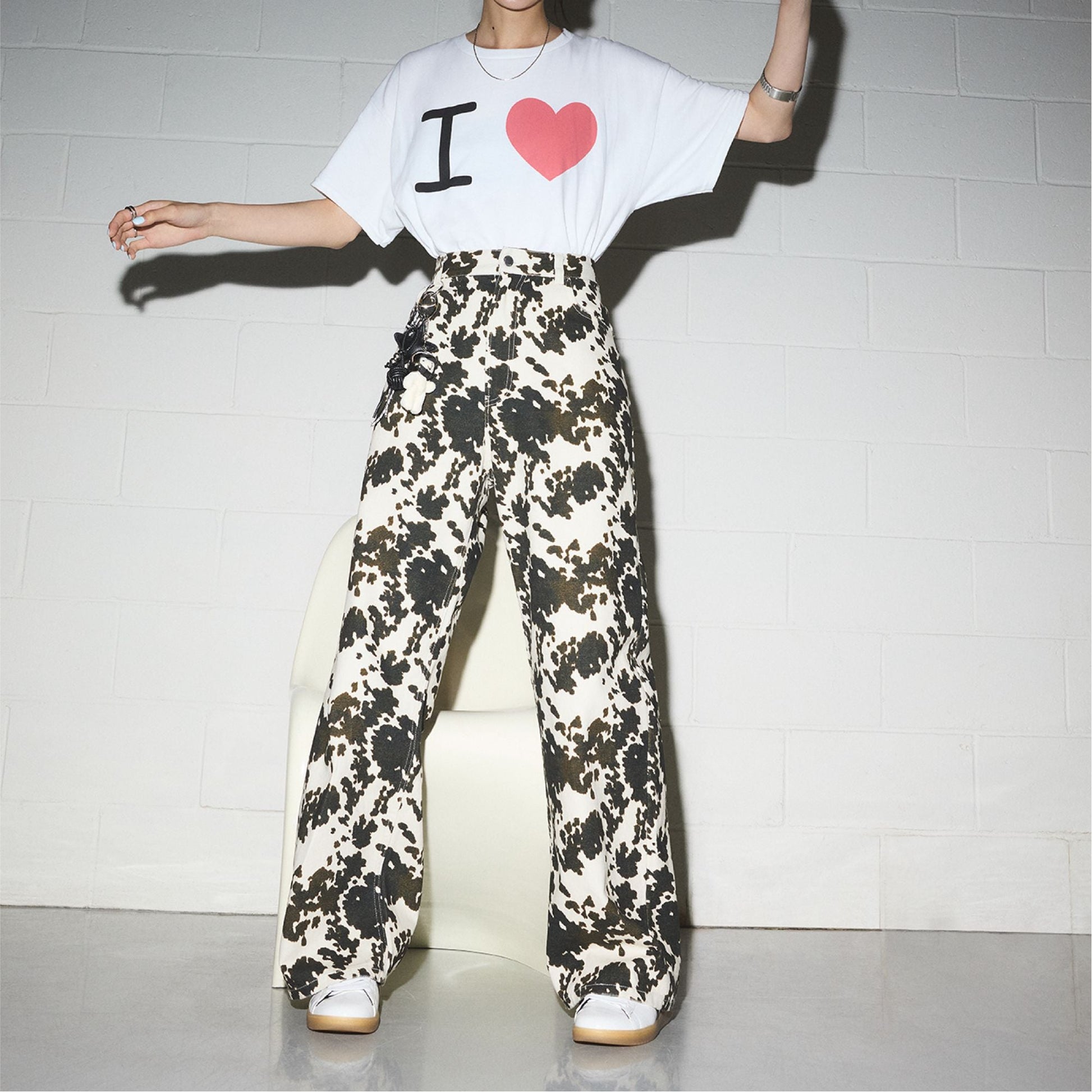 product_14097009_chicsneaker2_white_122-002-004_look-part_sq_gy