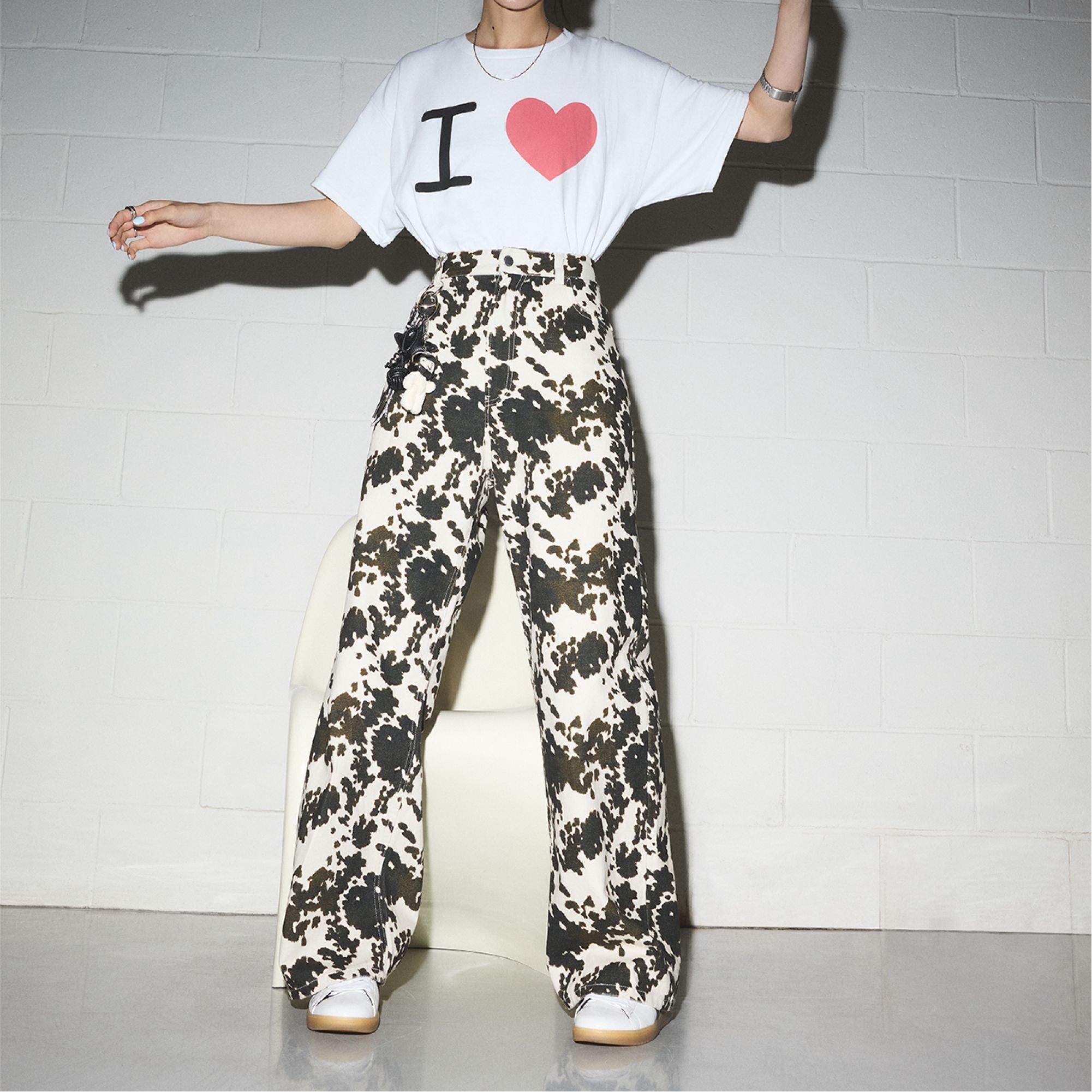 product_14097009_chicsneaker2_white_122-002-004_look-part_sq_gy