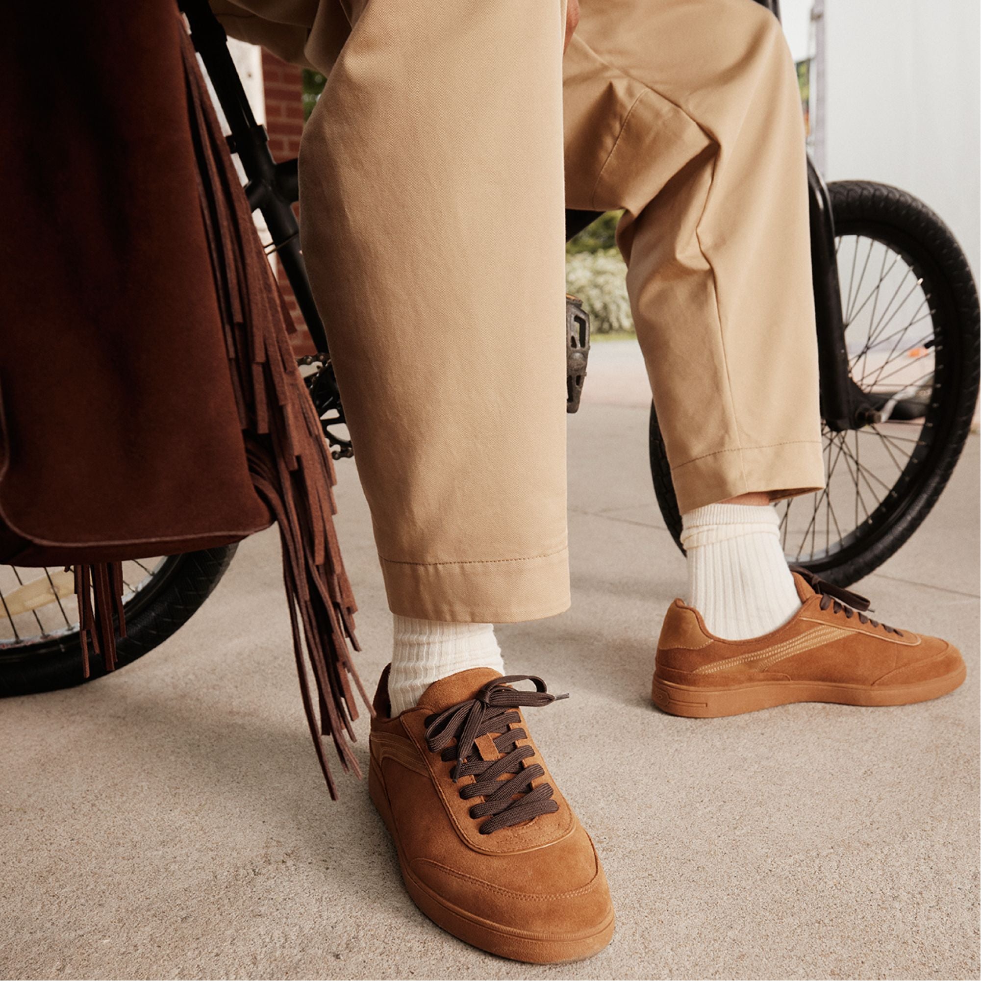 product_14098577_cypress_brown_220-001-029_campaign-part_sq_gy