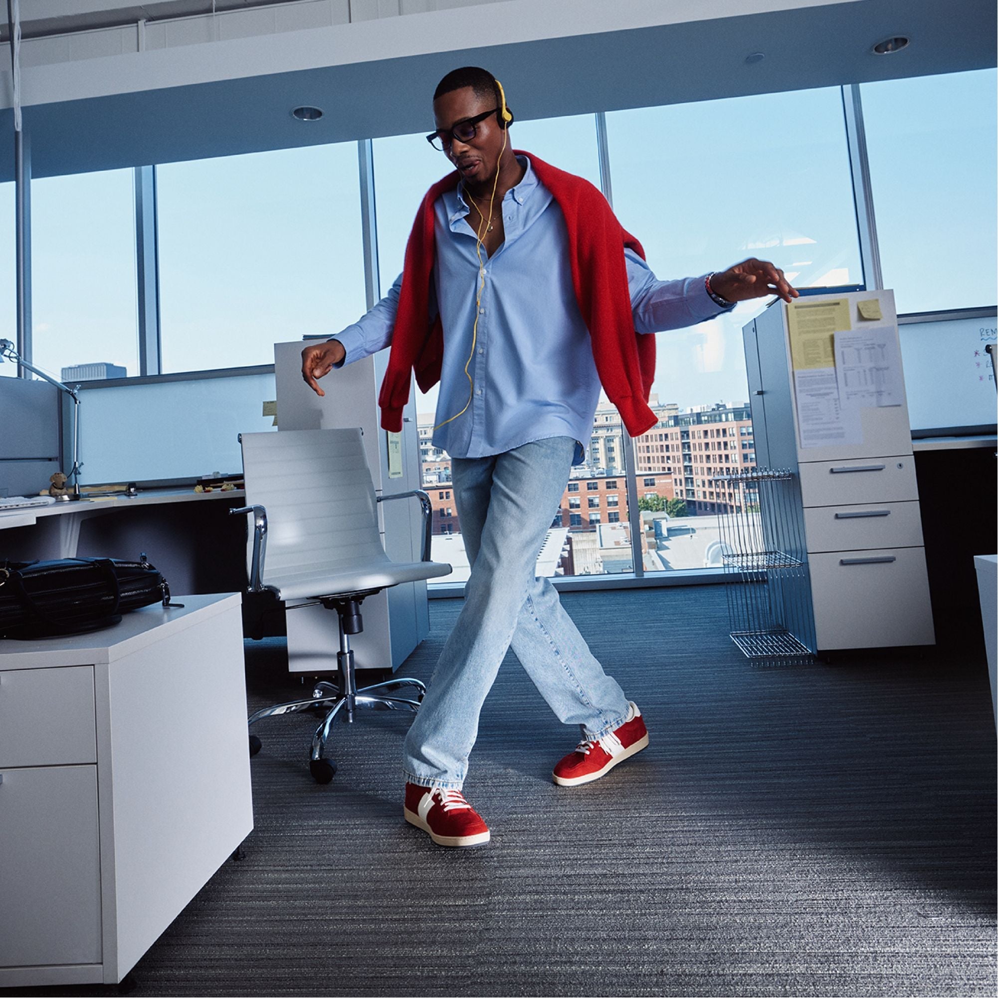 product_14161307_roscoe_red_600-001-029_campaign-full_sq_gy