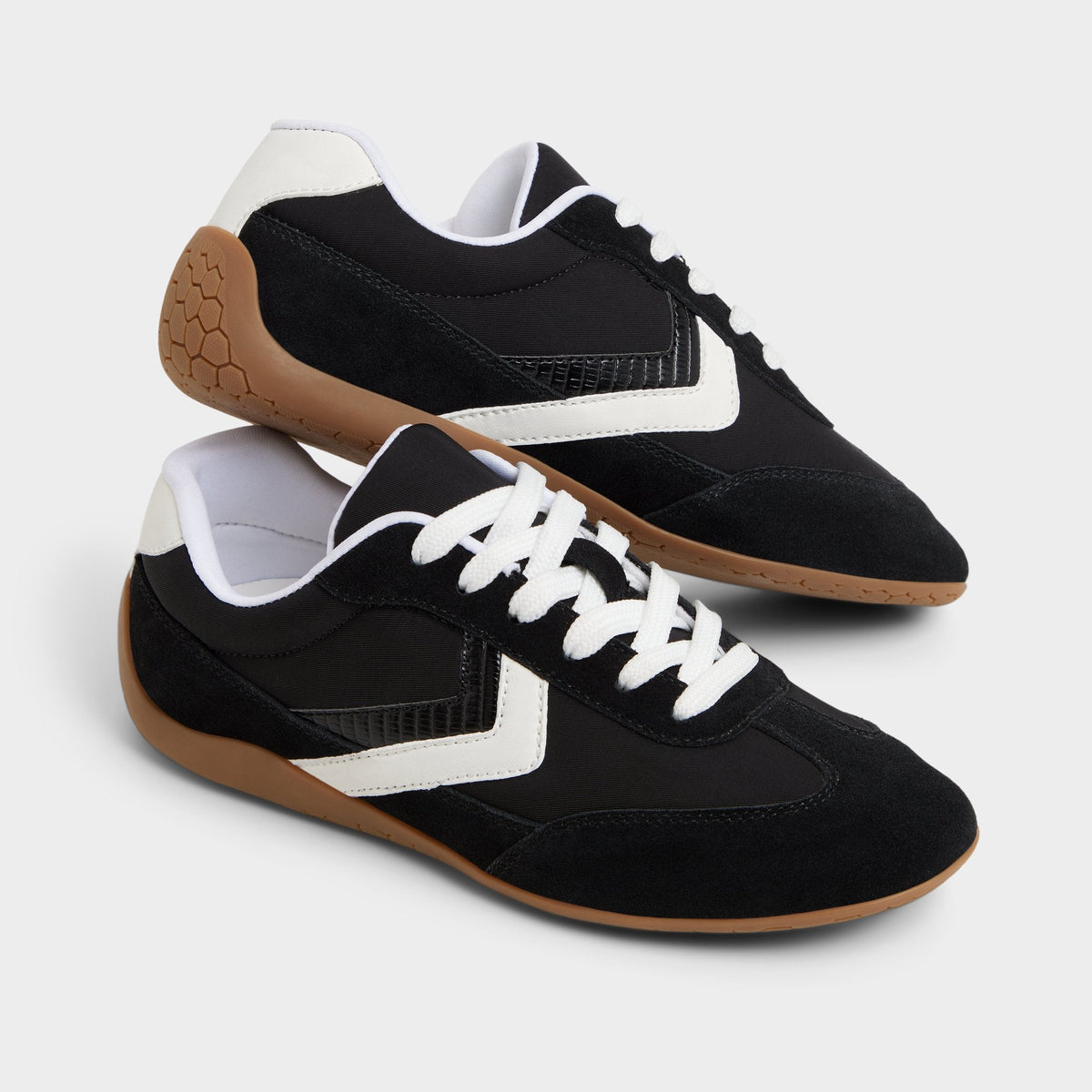 product_14163421_coolchic_black_001-002-043_spotlight_sq_gy