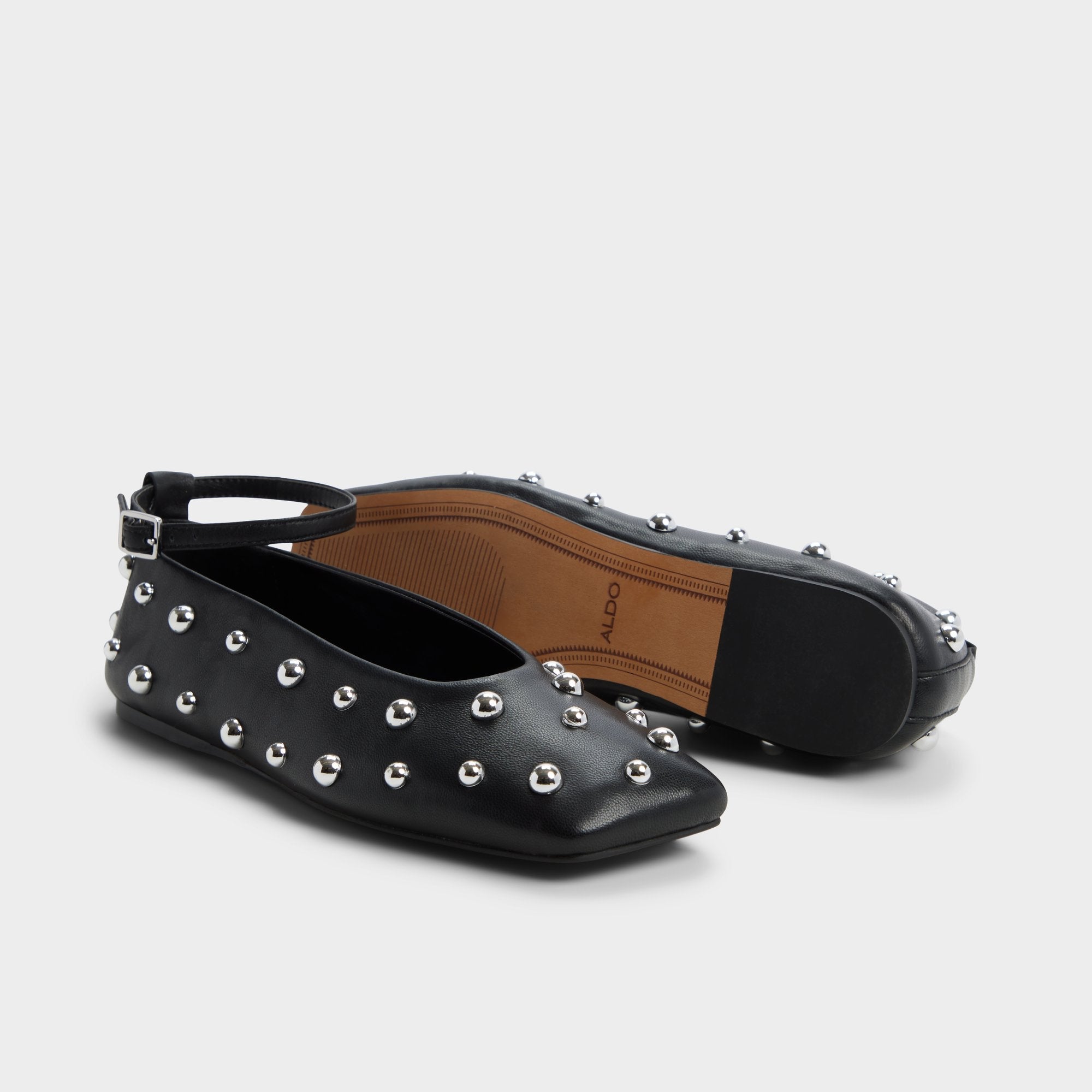 product_14164662_beralalden_black_001-001-043_spotlight_sq_gy