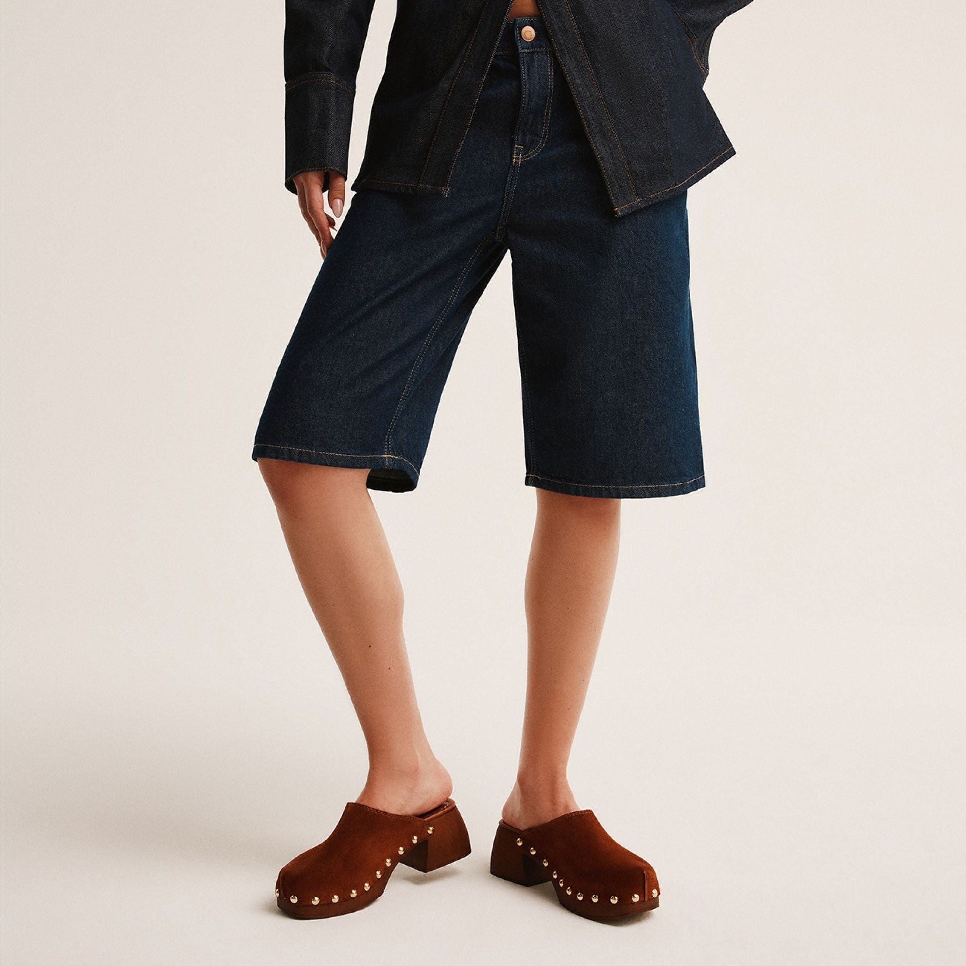 product_14179205_tayloria_beige_274-001-046_campaign-full_sq_nt