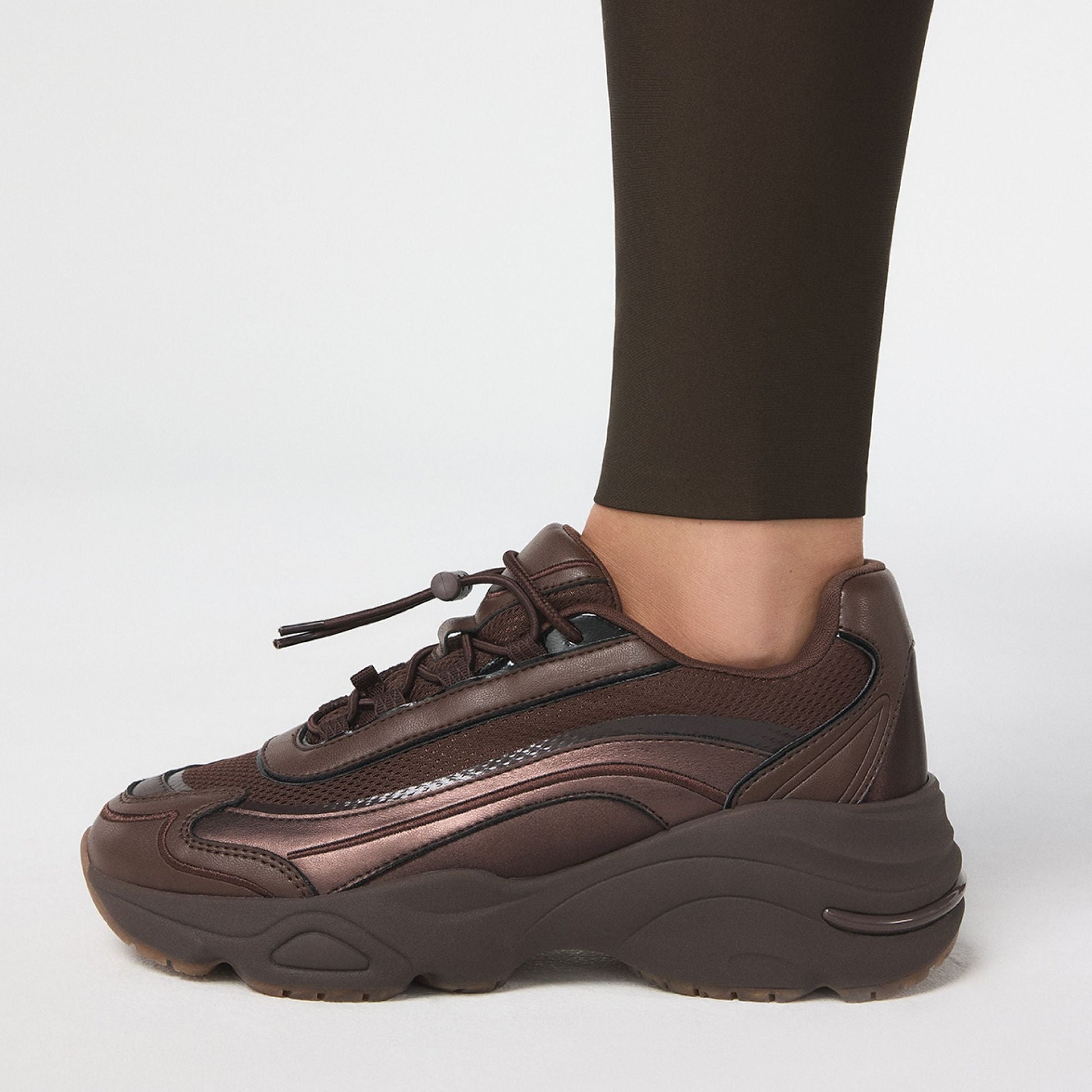 product_14195132_kitri_brown_201-002-043_look-part_sq_gy