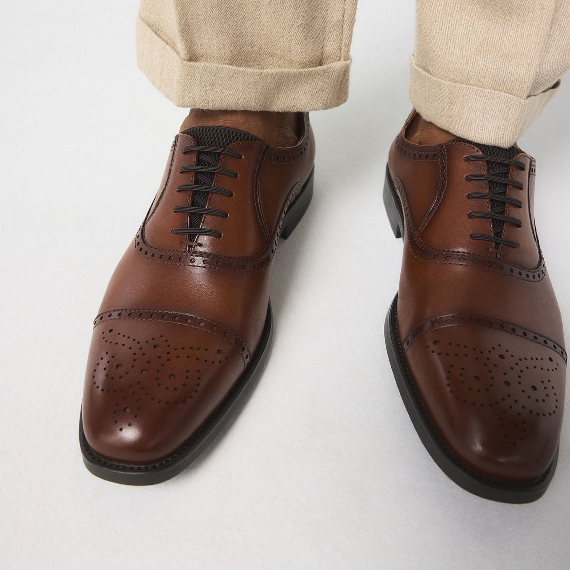 product_14203219_robertson_brown_220-001-043_look-part_sq_gy