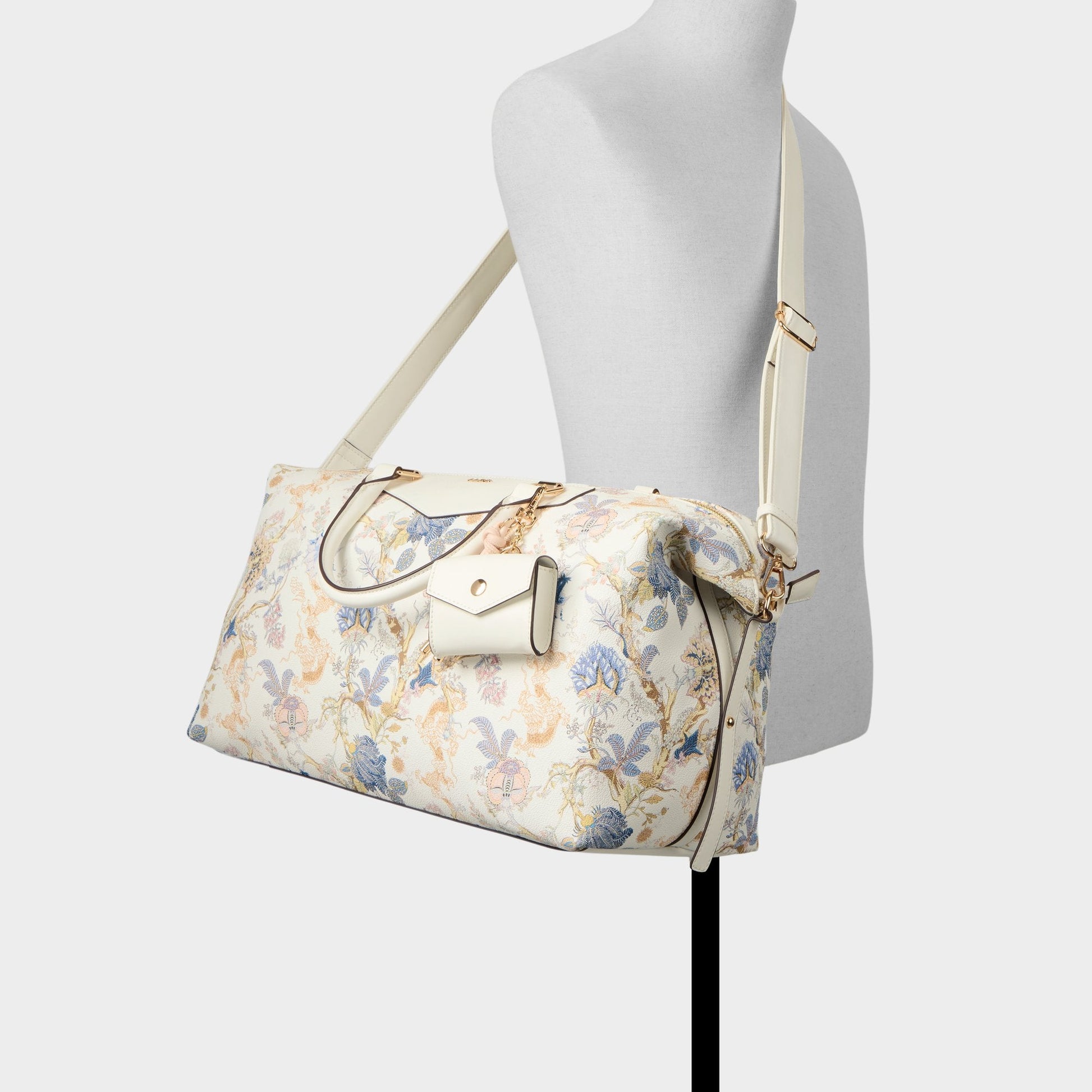 product_14217319_travelduffle_multi_431-002-029_alt3_sq_gy