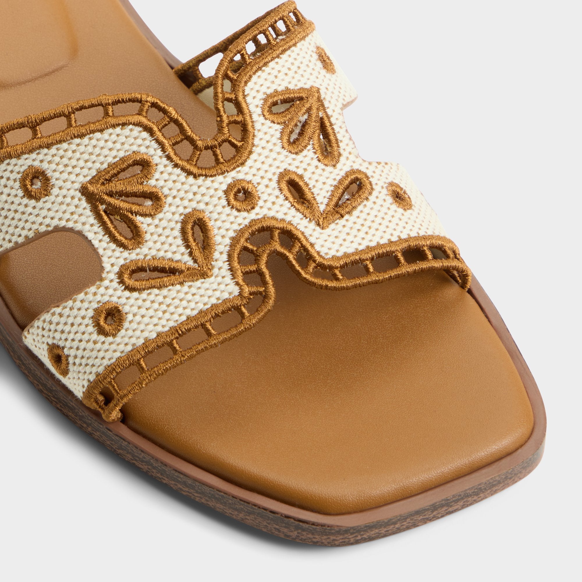 product_14386606_itsandal_beige_101-003-050_alt4_sq_gy