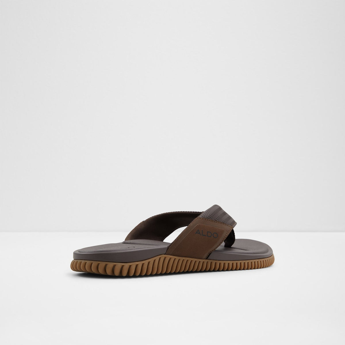 riptide_brown_240-002-008_alt1_sq_nt_1600x1600