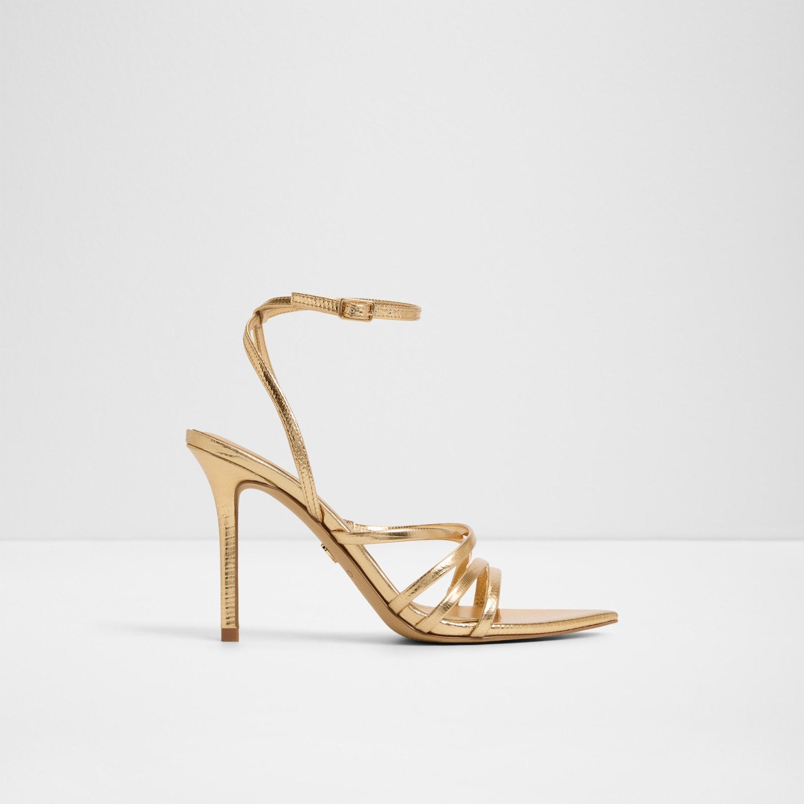 solania_gold_711-002-022_main_sq_nt_1600x1600