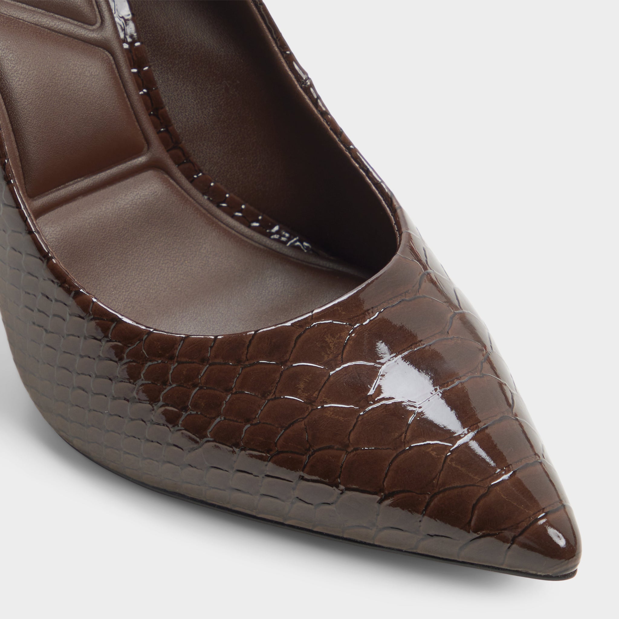 stessy2.0_brown_204-002-044_alt4_sq_gy_4800x4800