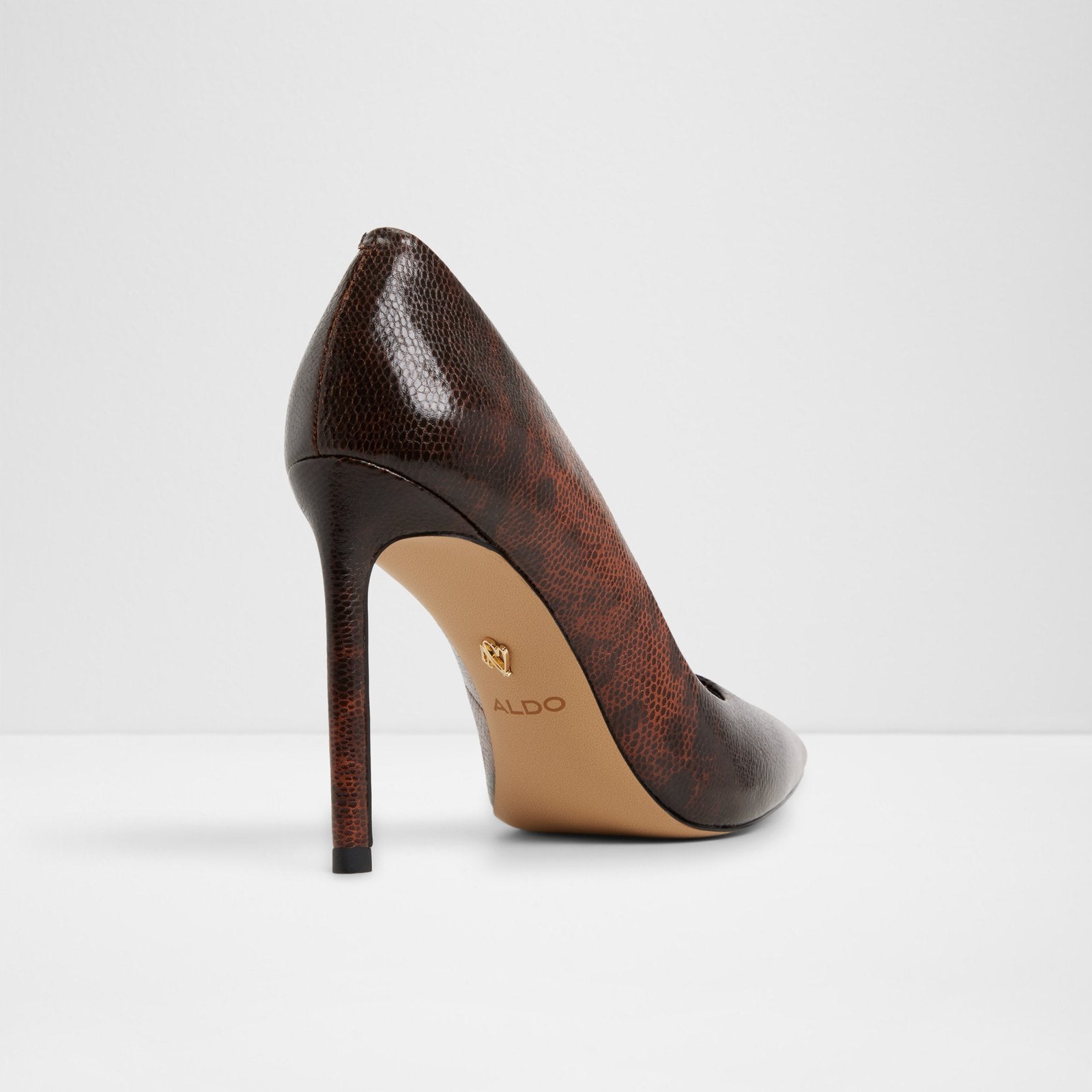 stessy2.0_brown_241-002-044_alt1_sq_nt_1600x1600