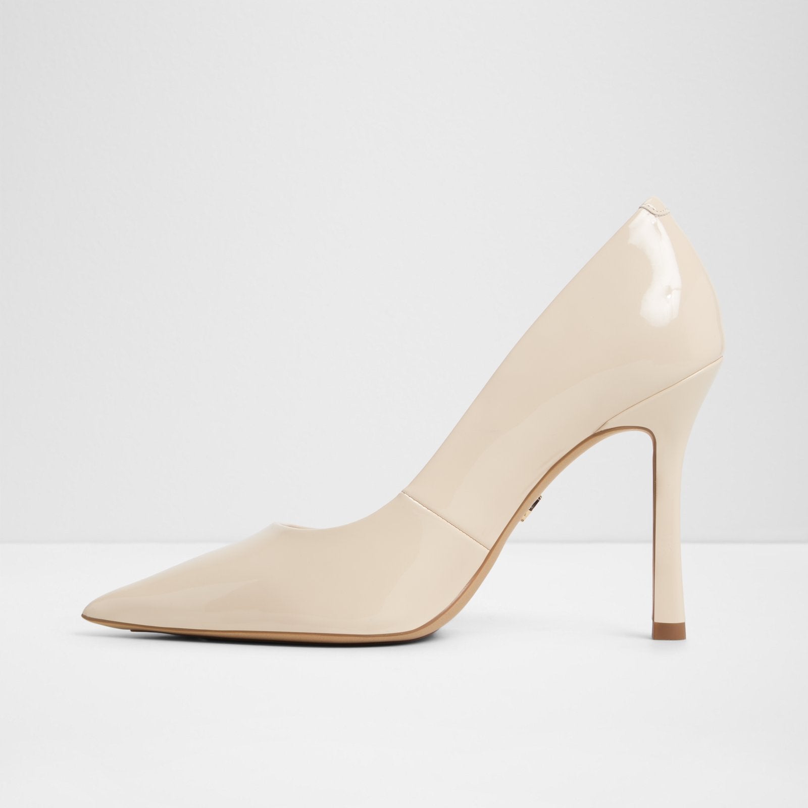 stessy3.0_beige_276-002-033_alt2_sq_nt_1600x1600