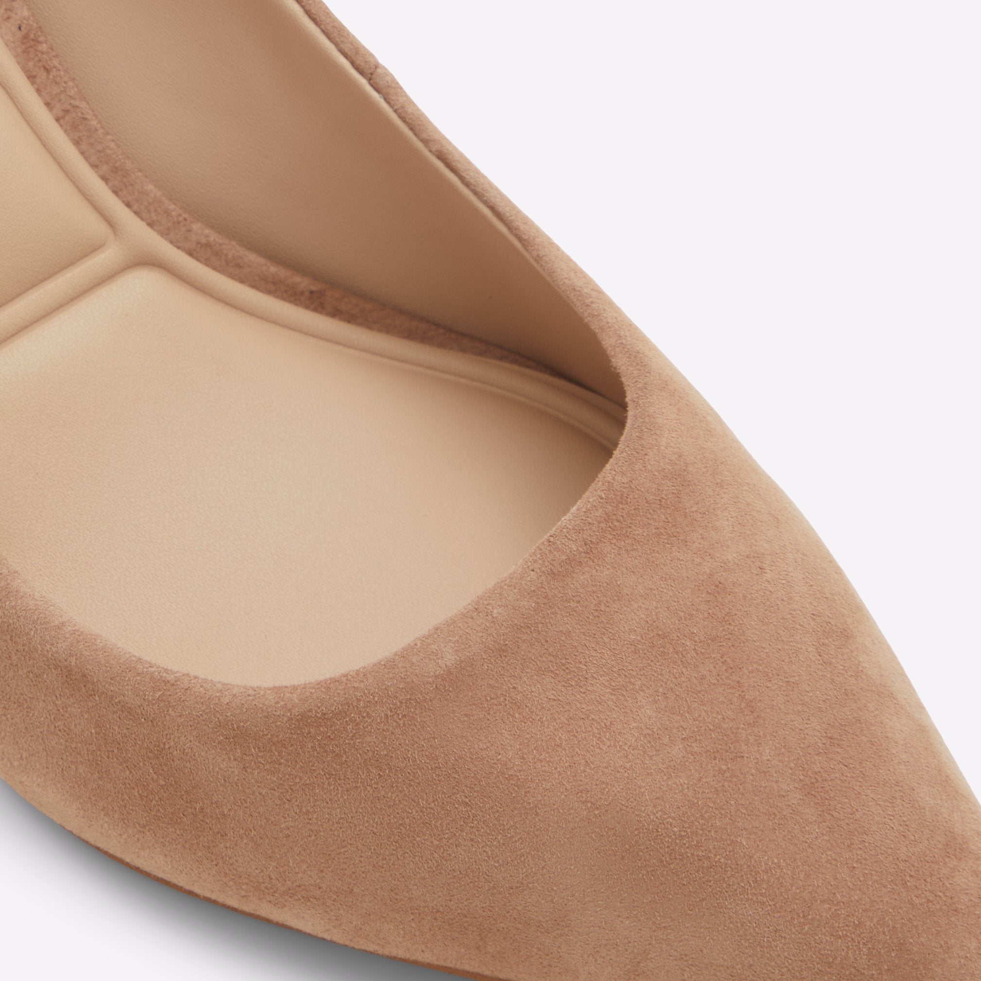 stessylow_beige_261-001-046_detail_sq_nt_2018x2018