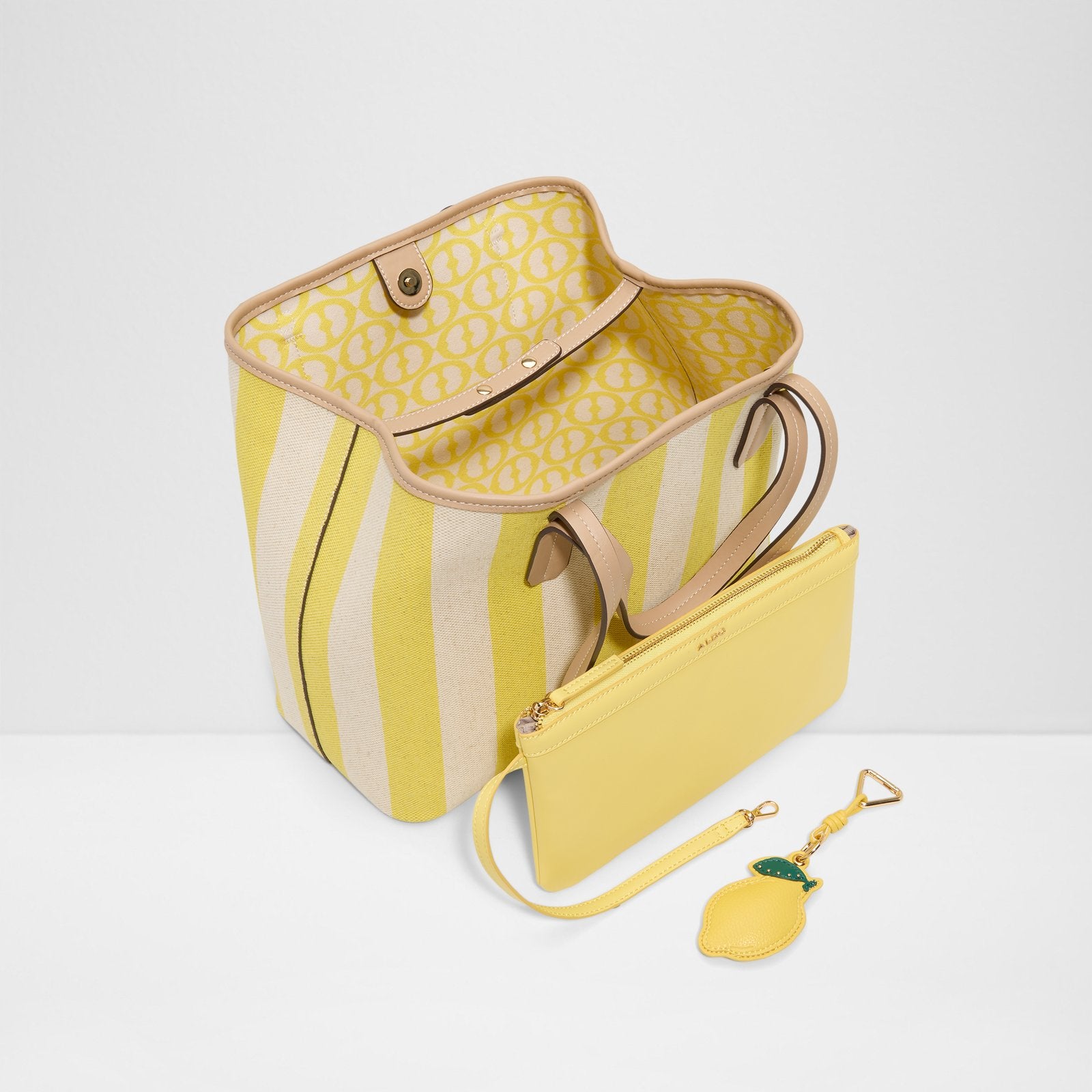 summertote_yellow_745-002-029_alt2_sq_nt_1600x1600