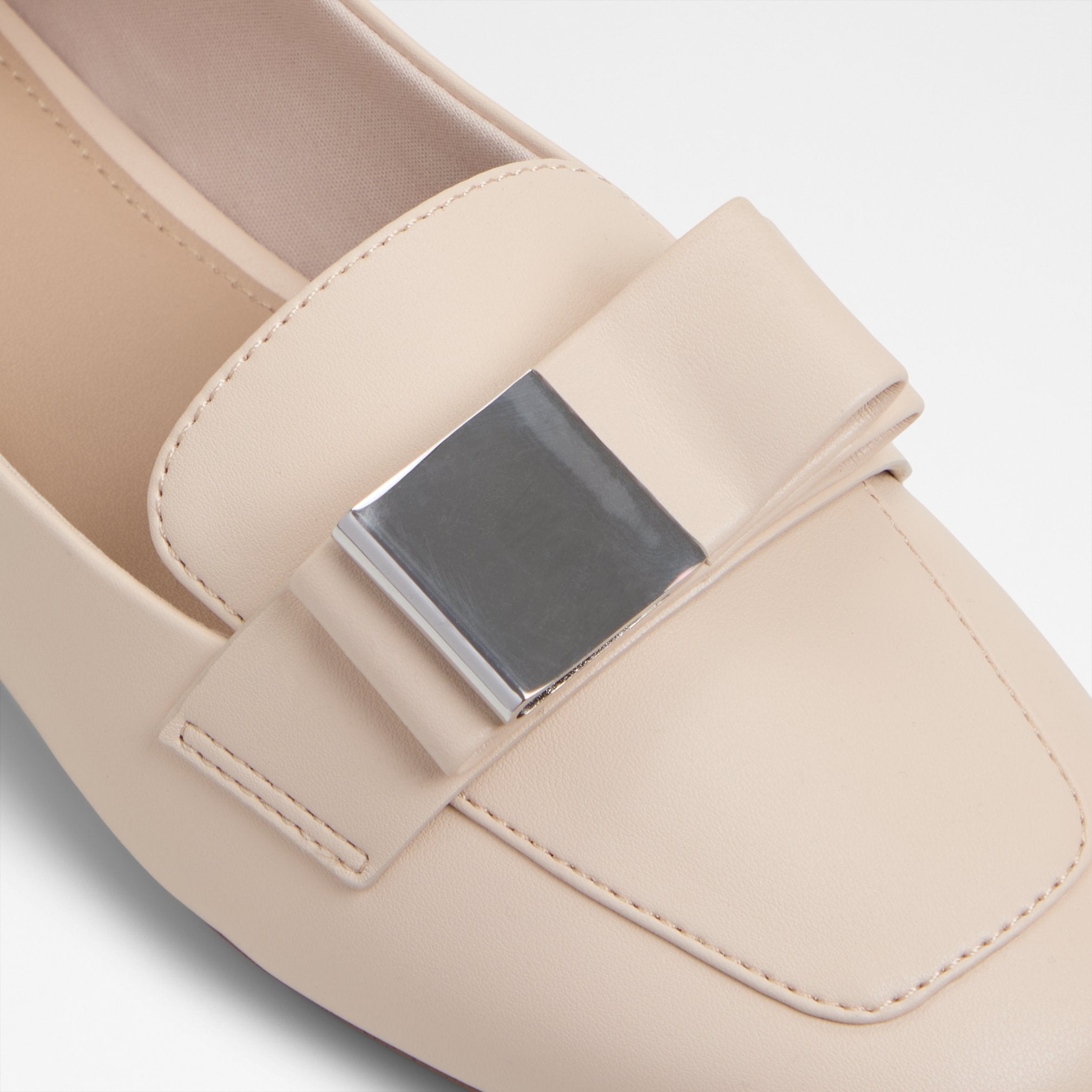 talanany_beige_280-002-043_detail_sq_nt_2018x2018