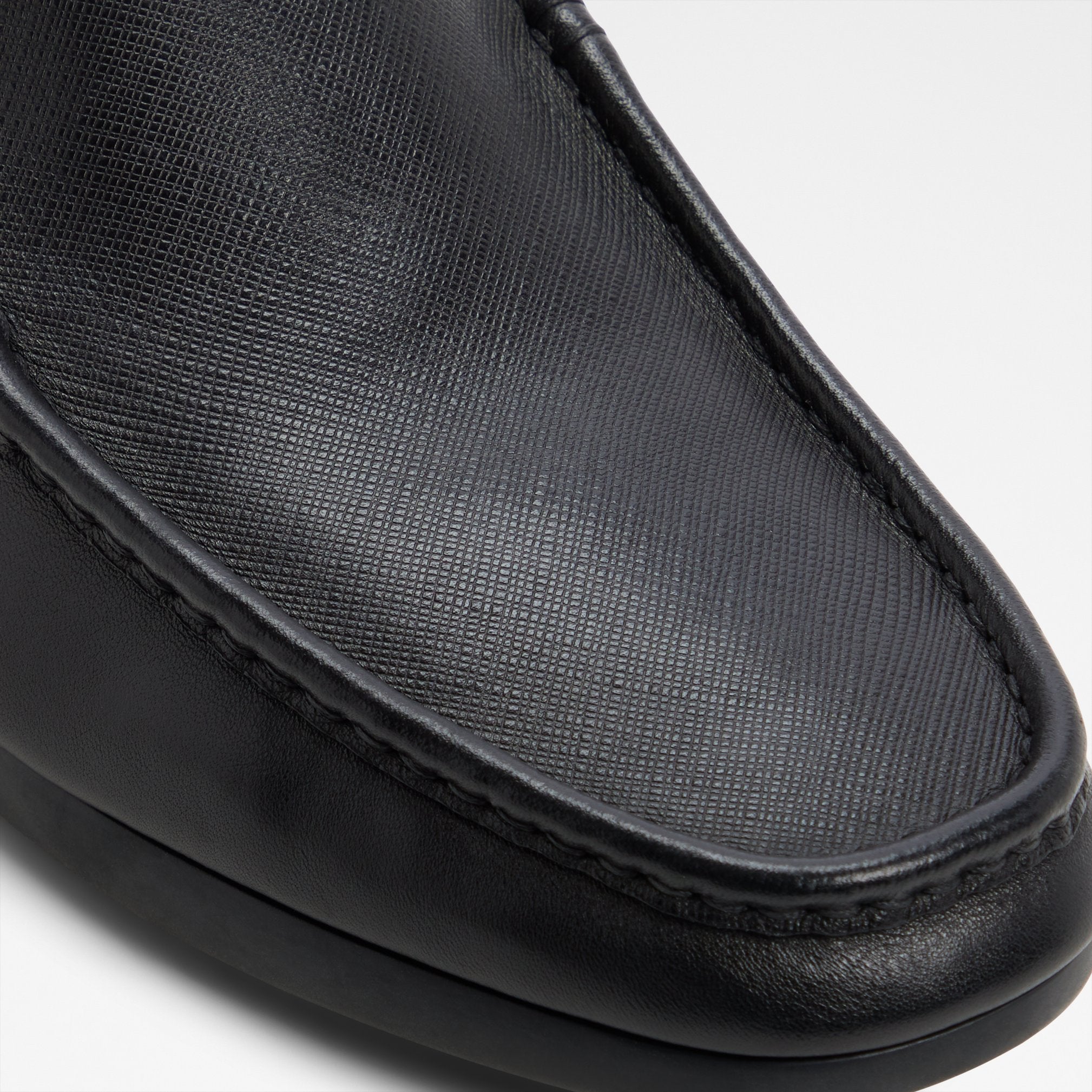 zigosh_black_001-001-043_detail_sq_nt_2018x2018